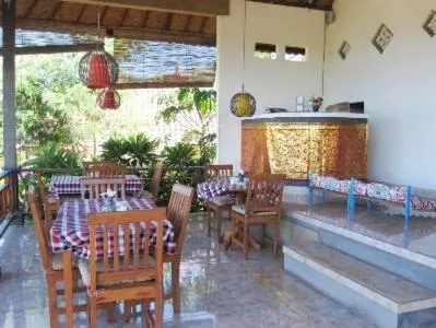 Restaurant/places to eat in Warung Ary & Home Stay