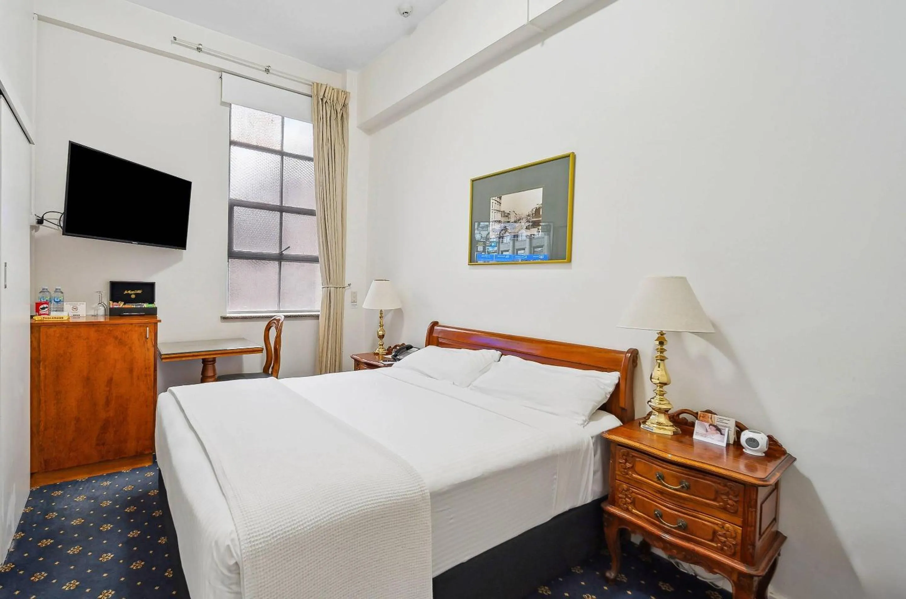 Bedroom, Bed in Castlereagh Boutique Hotel, an Ascend Collection Hotel