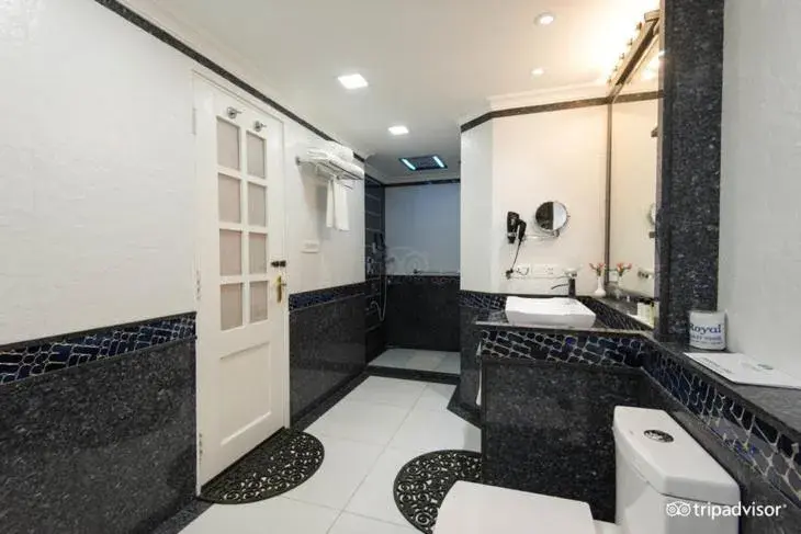 Suite with Mountain View in Gem Park Ooty Suite with Mountain View in Gem Park Ooty