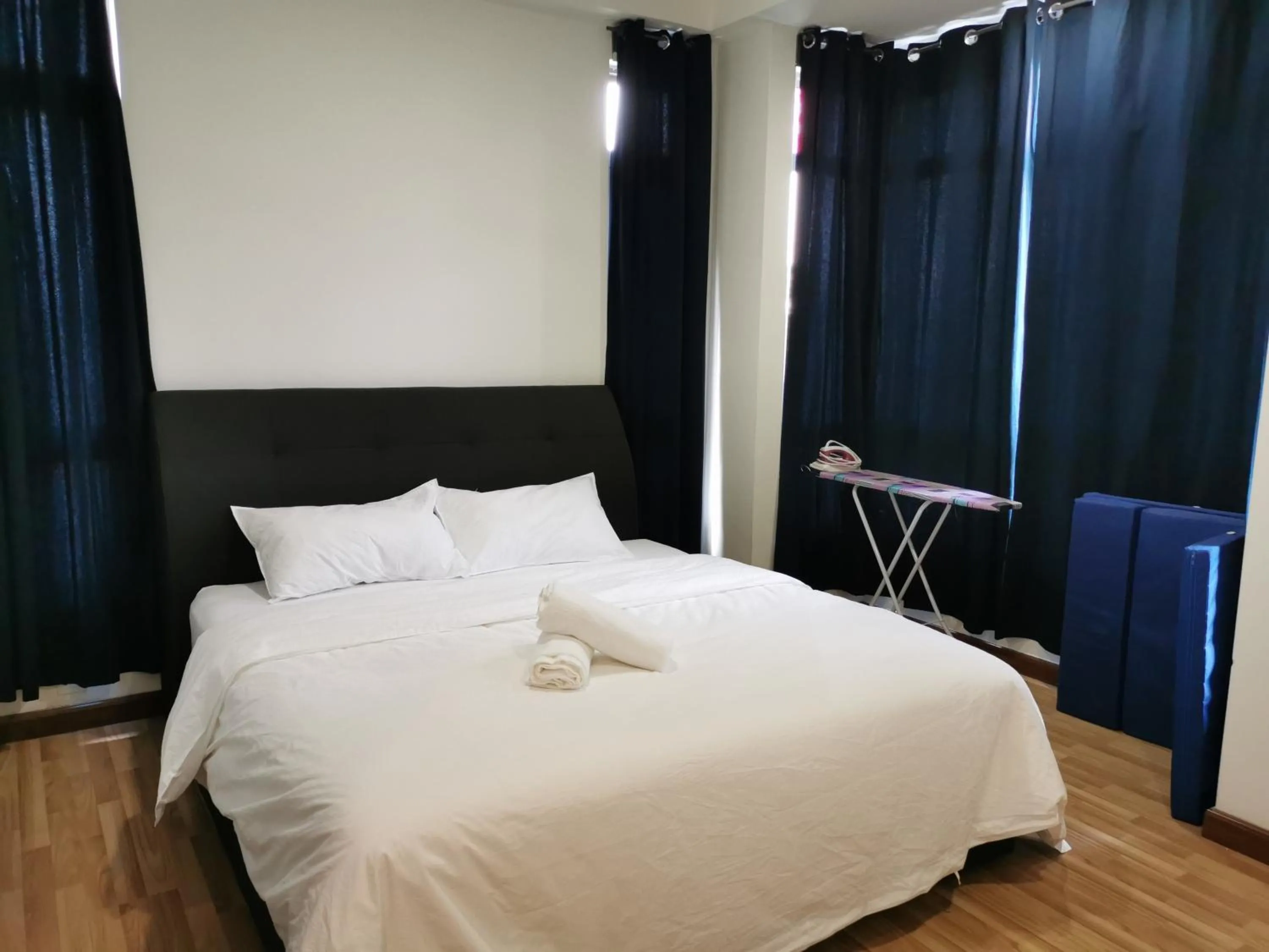 Bedroom, Bed in Residence @ Shaftsbury Cyberjaya