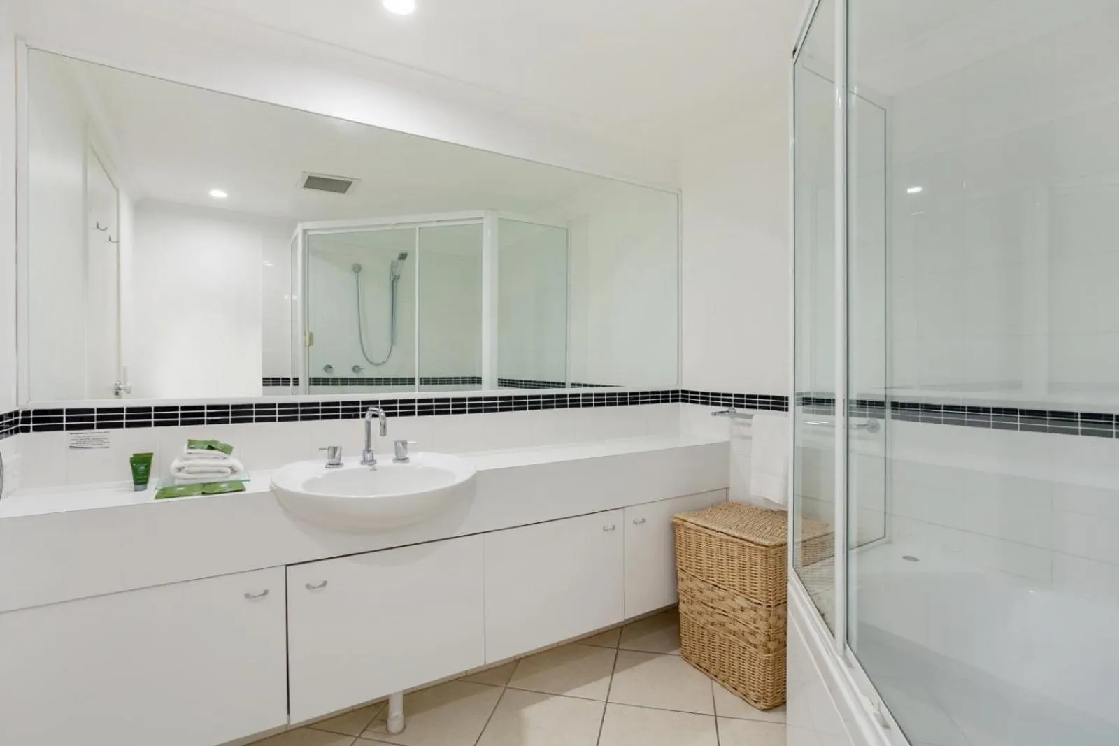 Bathroom in Noosa Tropicana
