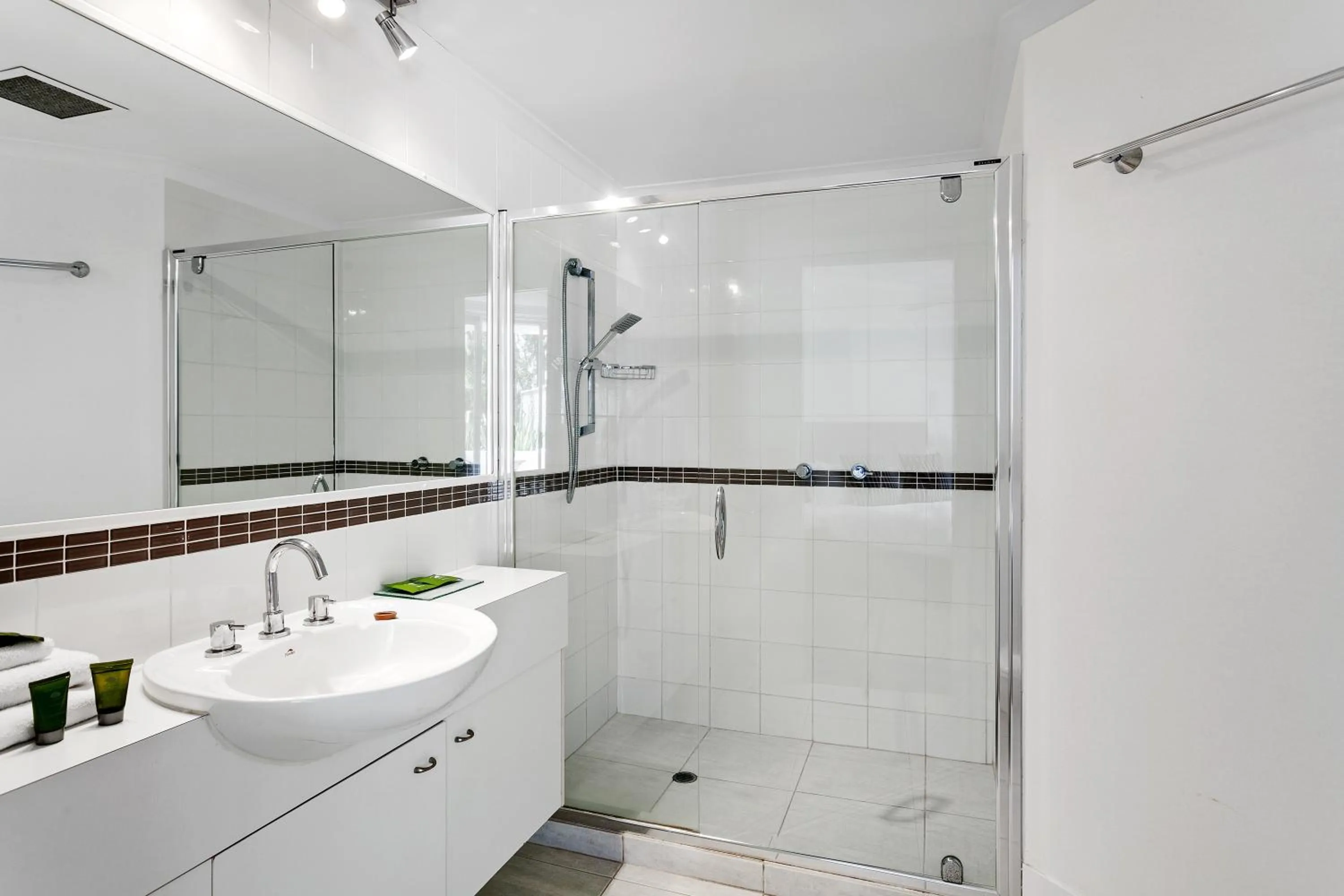 Bathroom in Noosa Tropicana