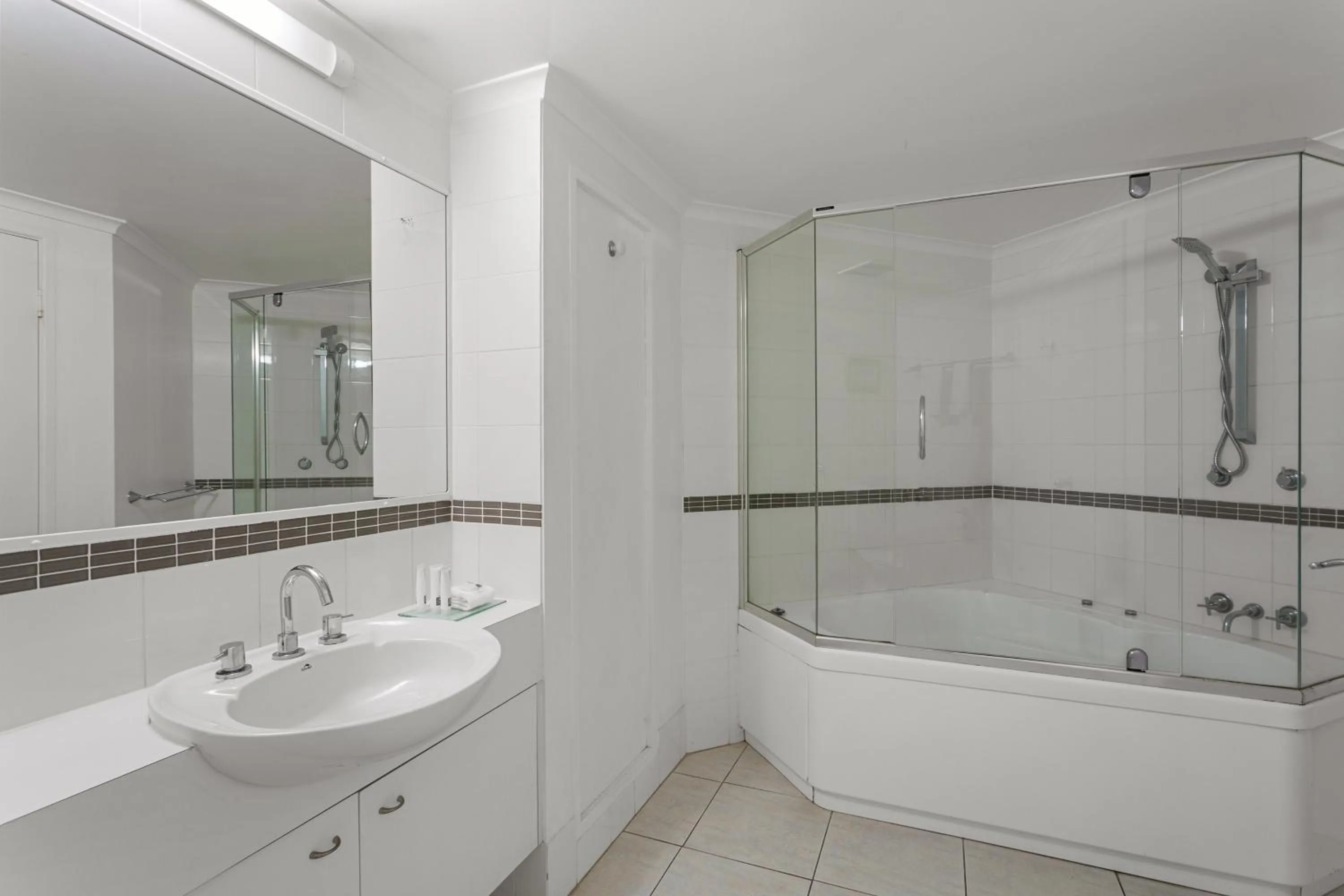 Bathroom in Noosa Tropicana