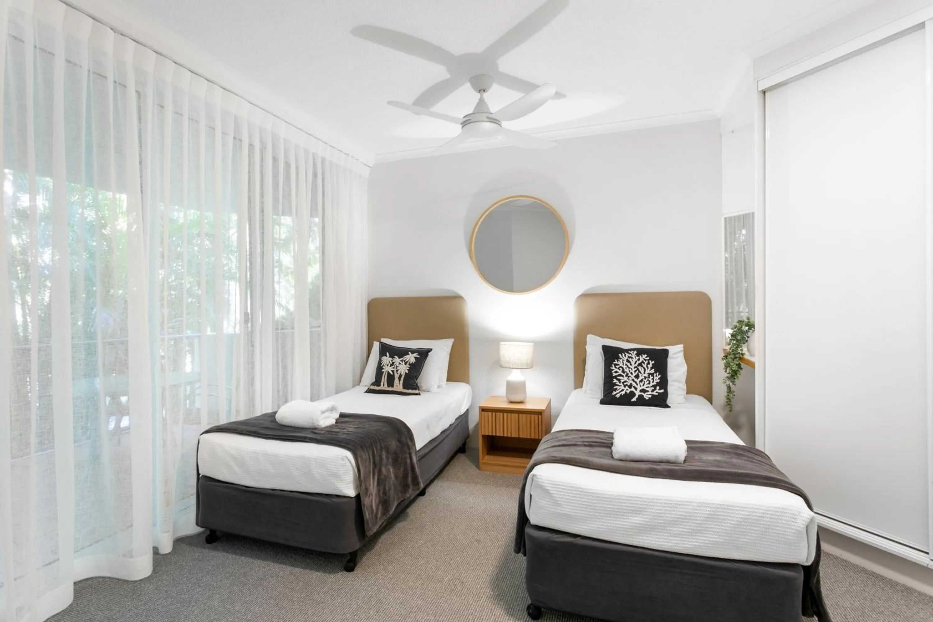 Bedroom, Bed in Noosa Tropicana