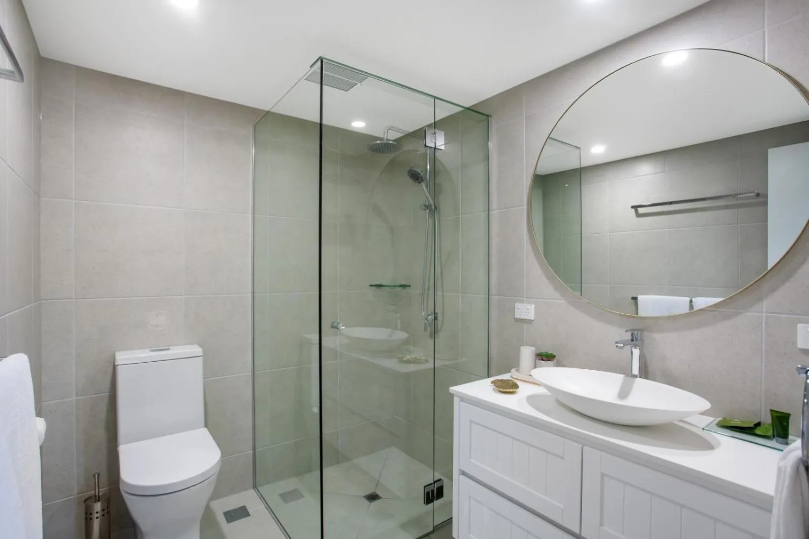 Bathroom in Noosa Tropicana