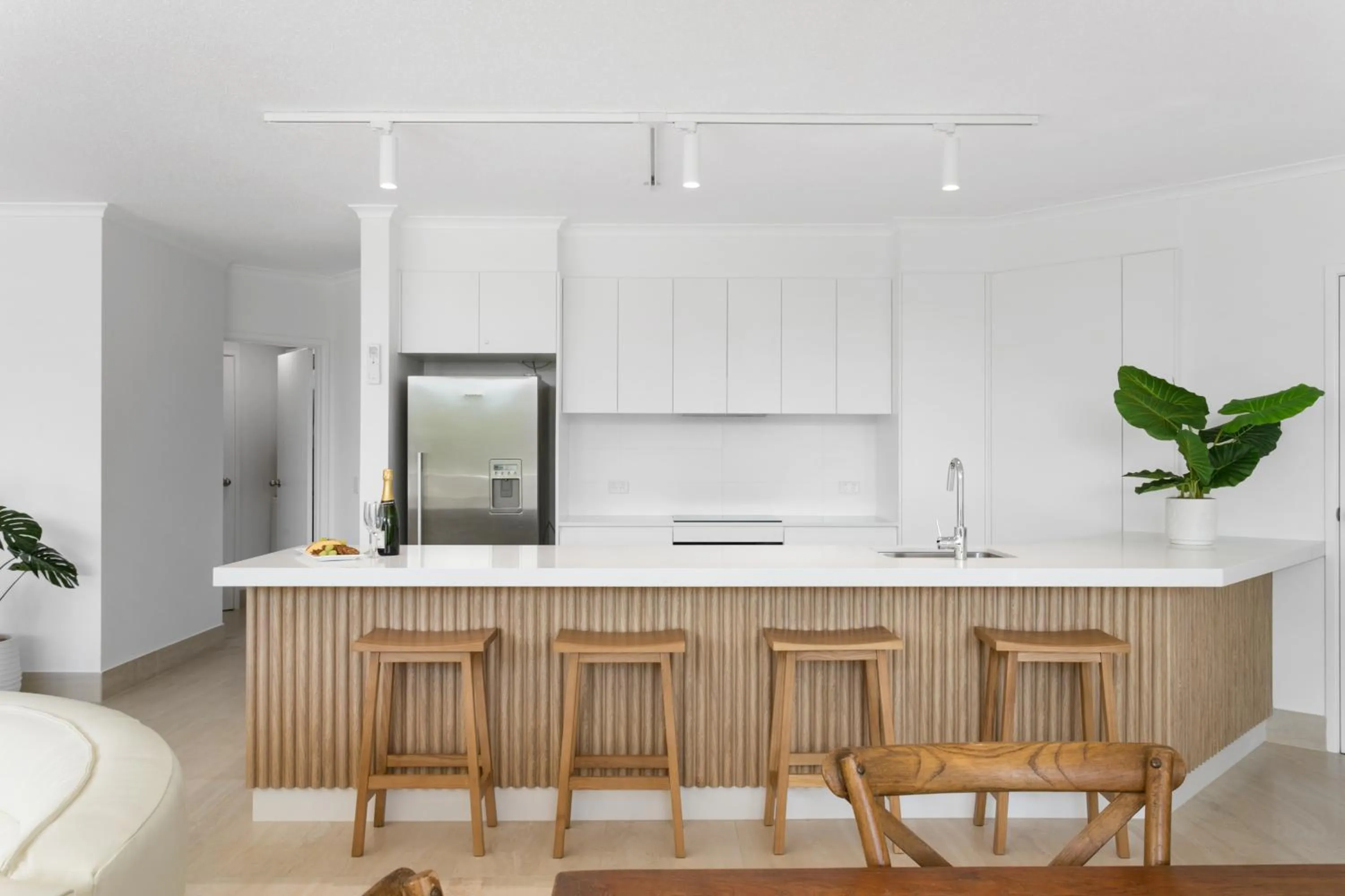 Kitchen or kitchenette in Noosa Tropicana