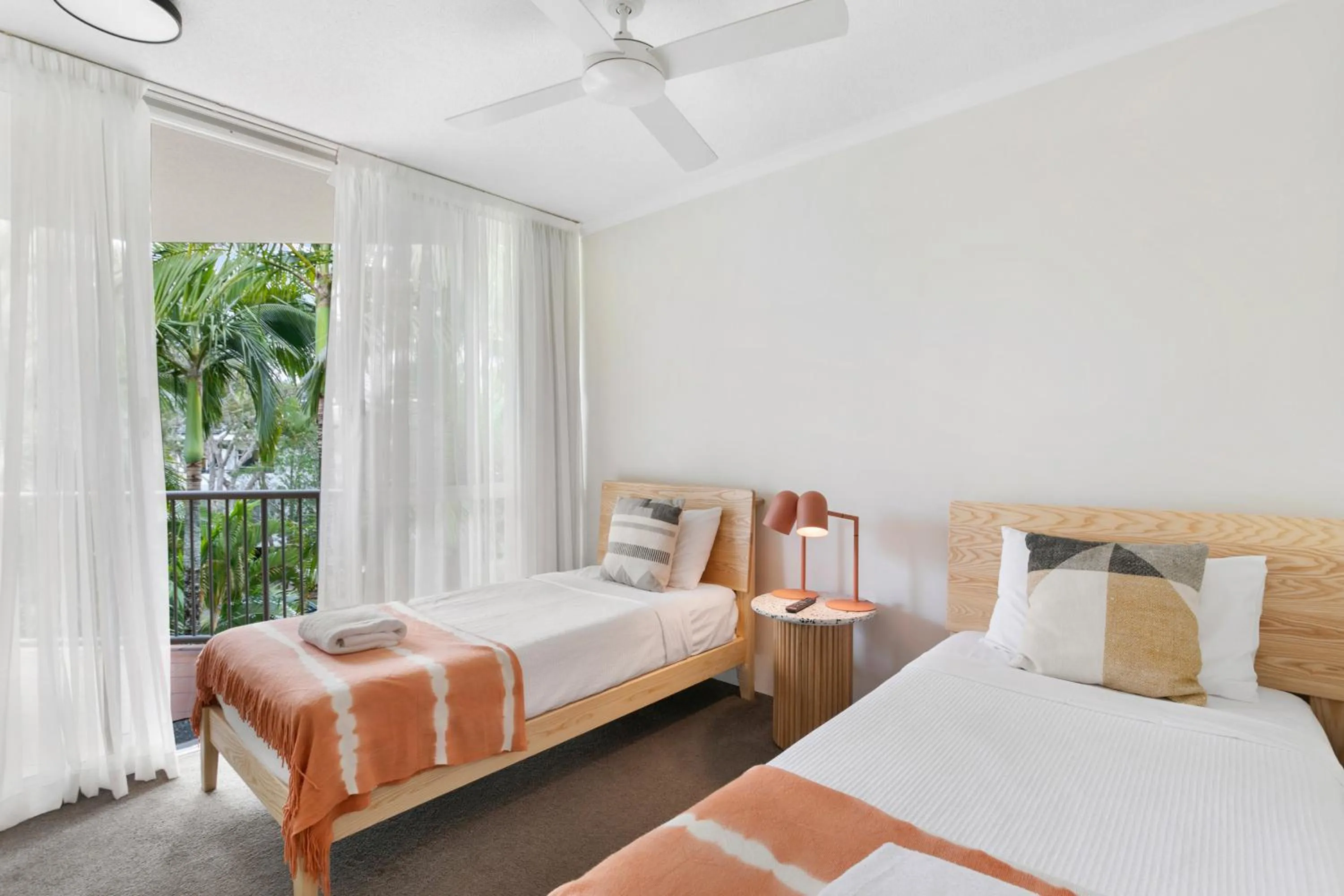 Bedroom, Bed in Noosa Tropicana