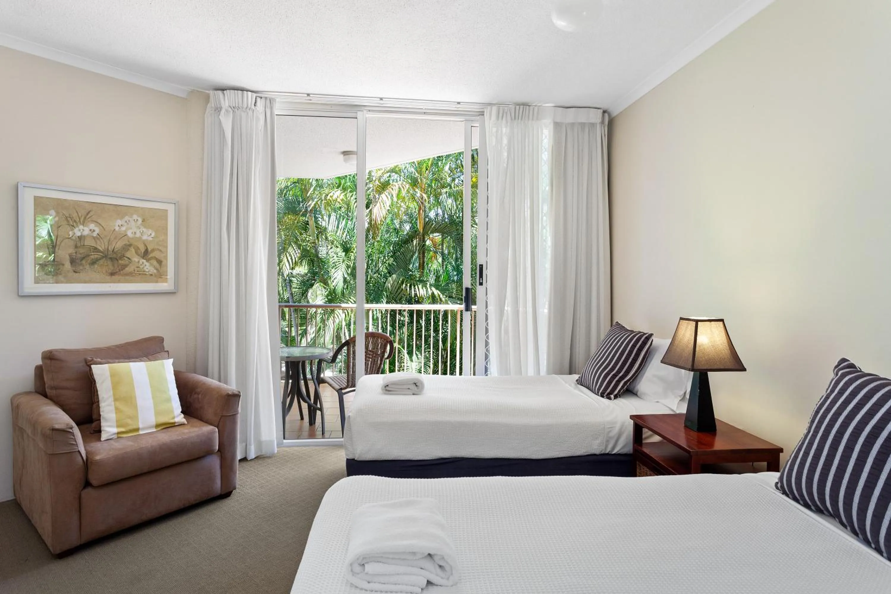 Bedroom, Bed in Noosa Tropicana