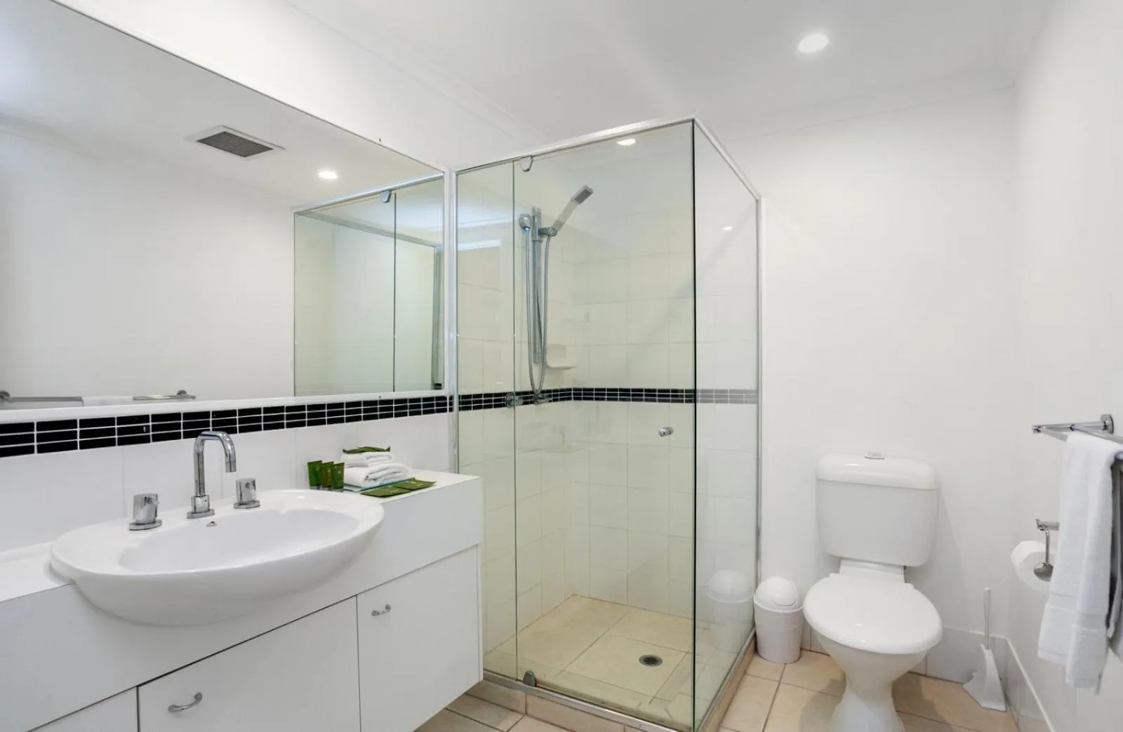 Bathroom in Noosa Tropicana