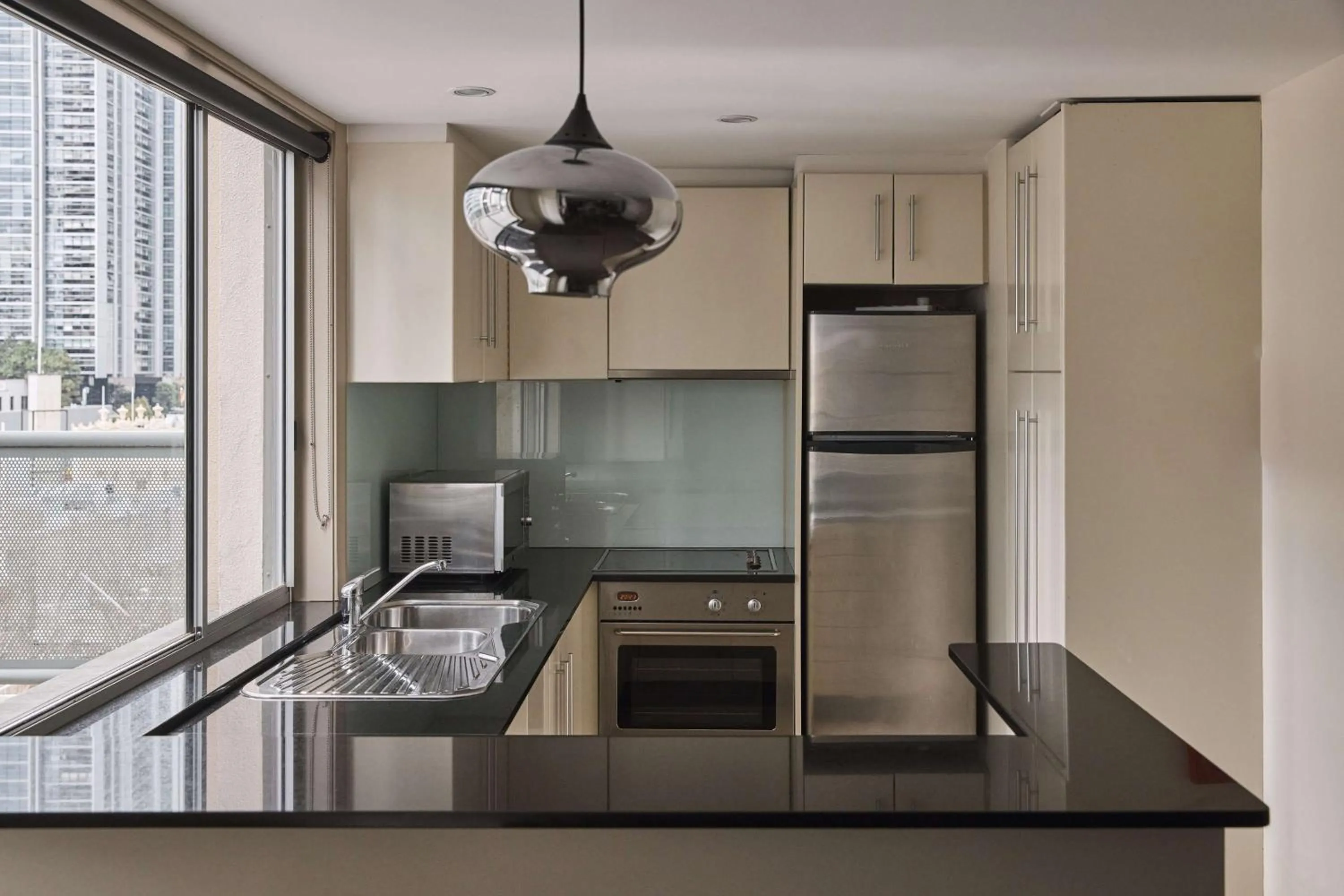 Photo of the whole room in Rydges World Square