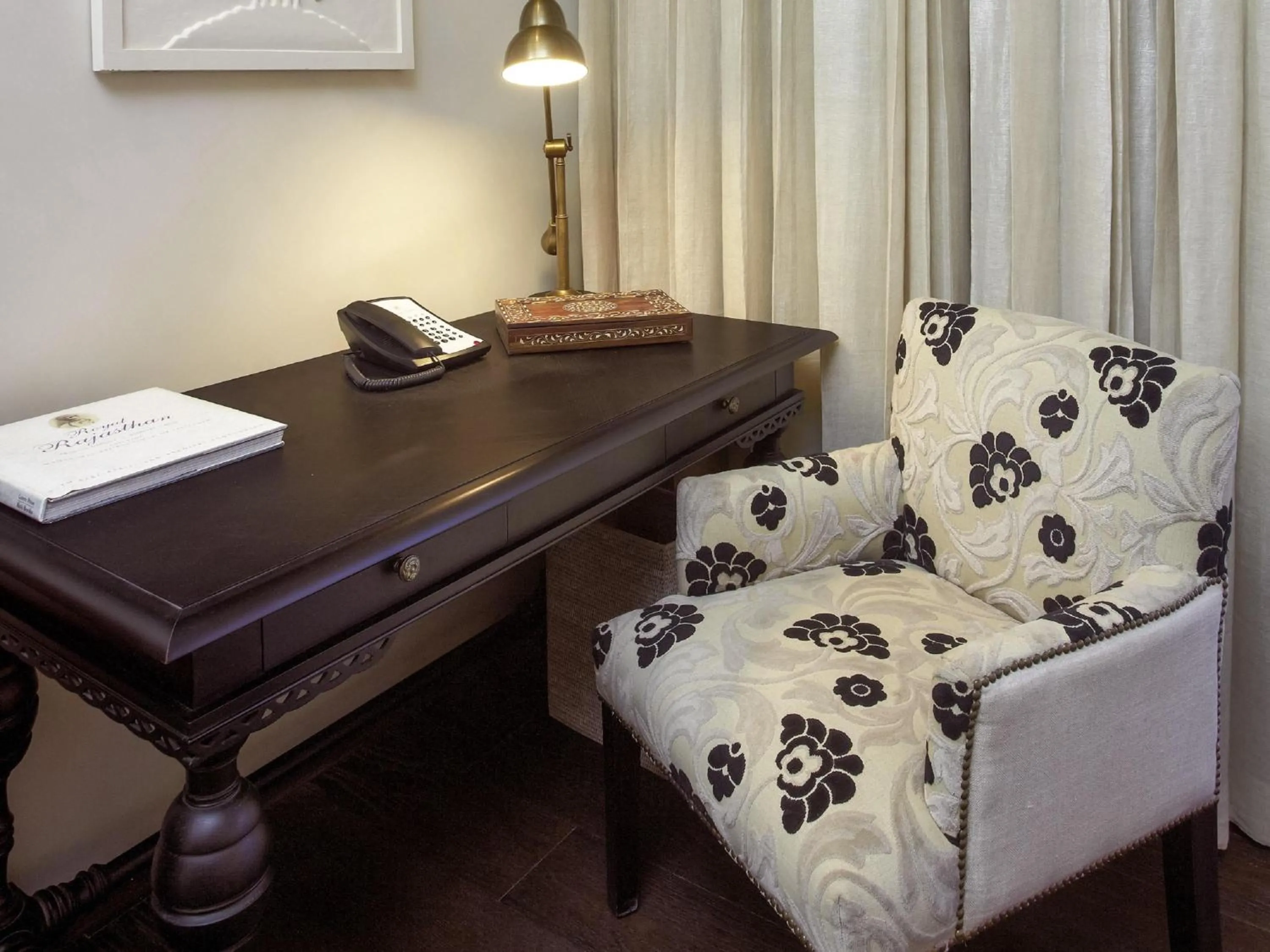 Bedroom in Fairmont Jaipur