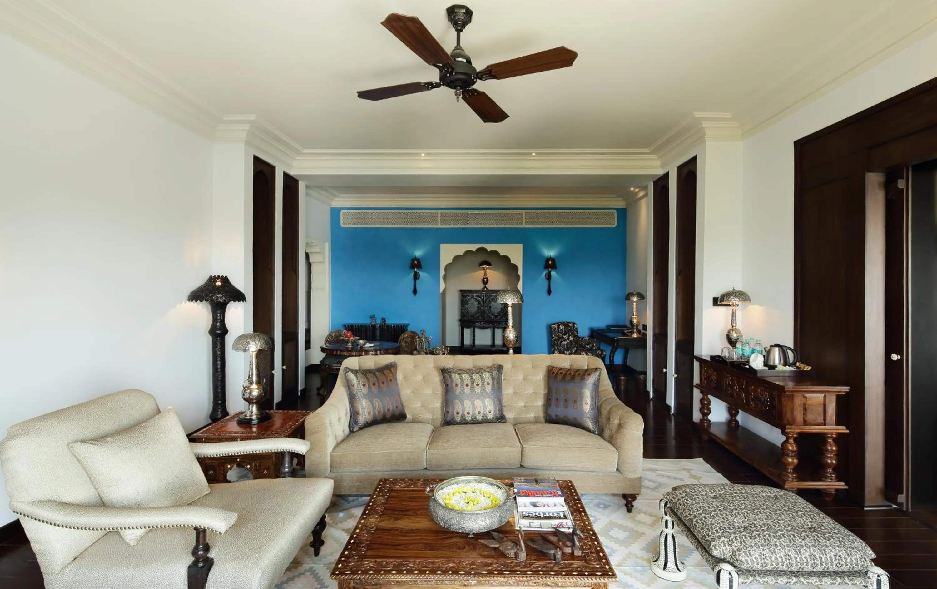 Living room in Fairmont Jaipur