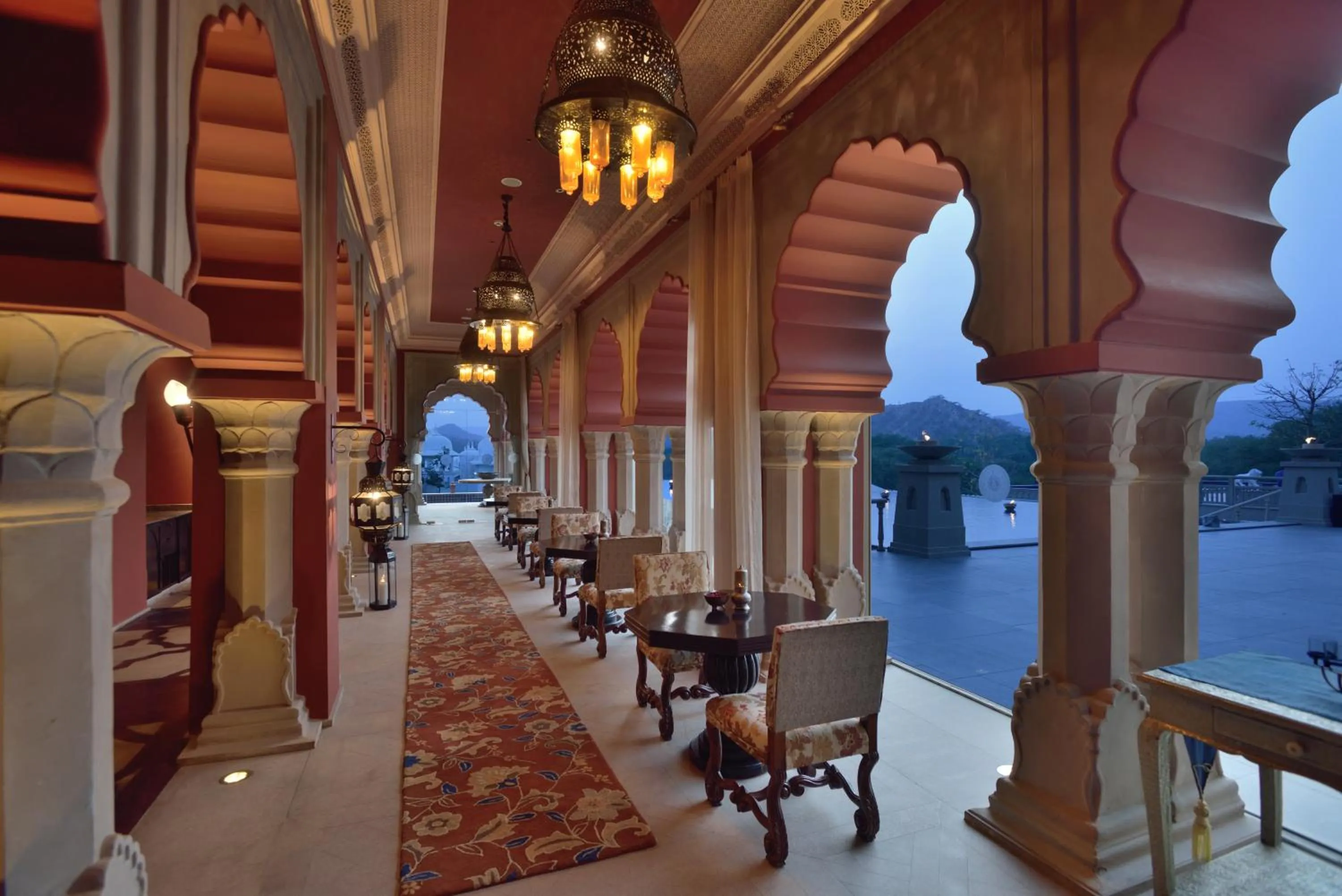 Restaurant/places to eat in Fairmont Jaipur