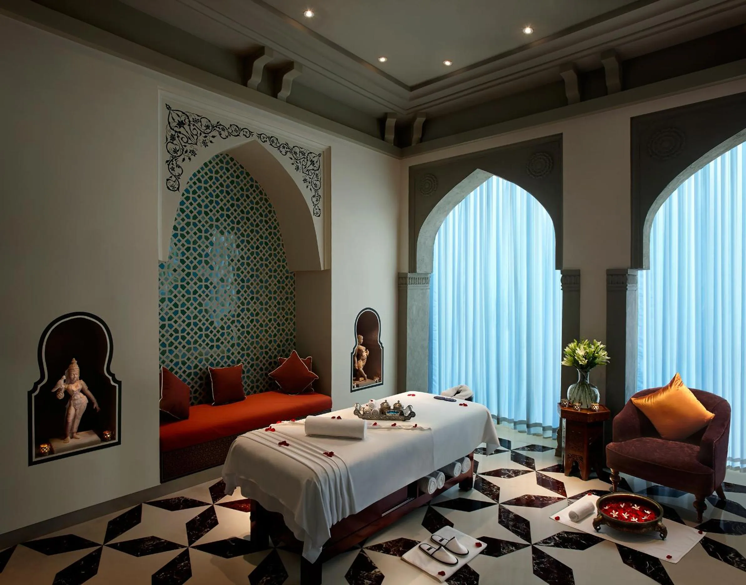 Spa and wellness centre/facilities, Bed in Fairmont Jaipur
