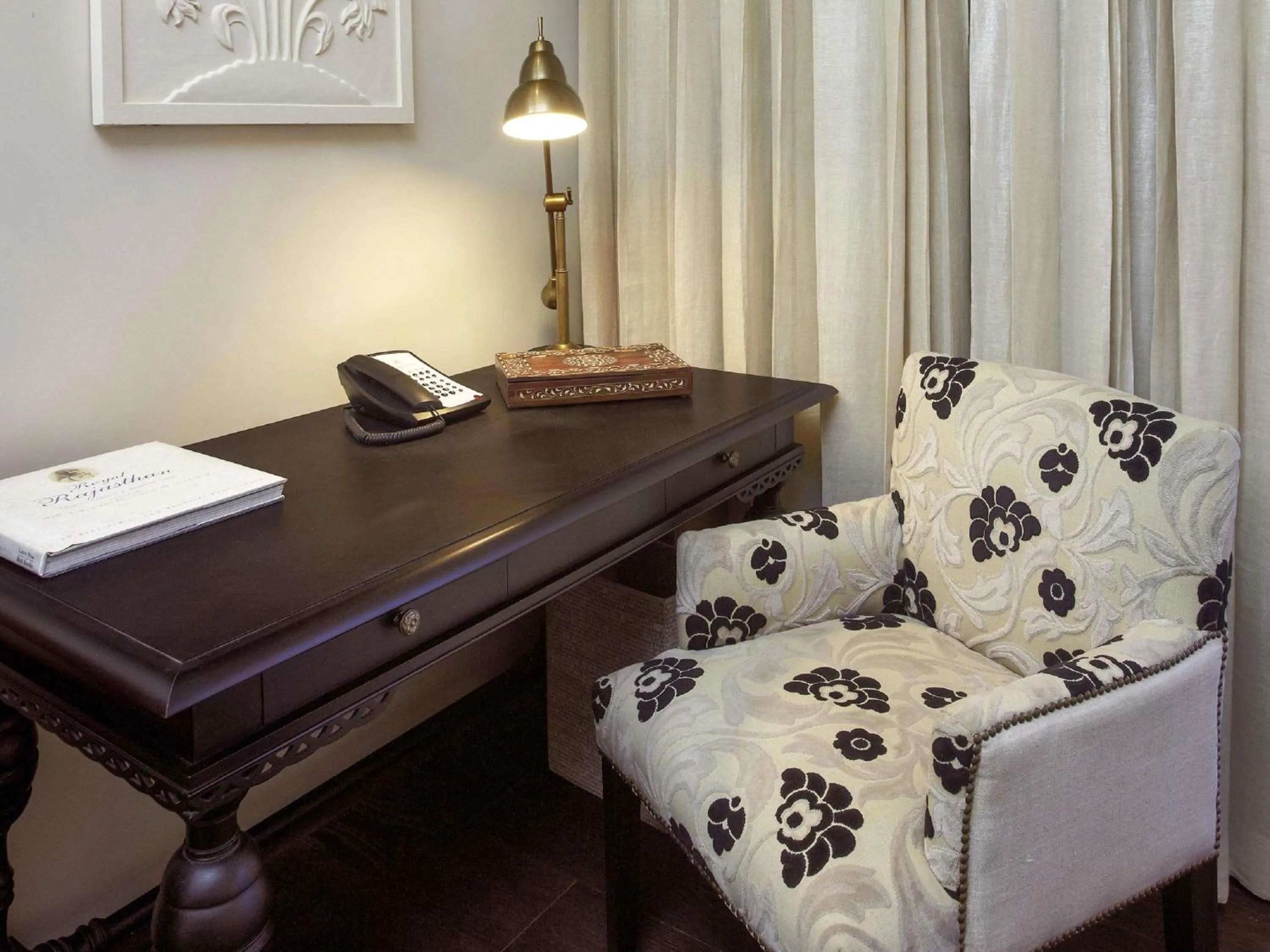 Bedroom in Fairmont Jaipur