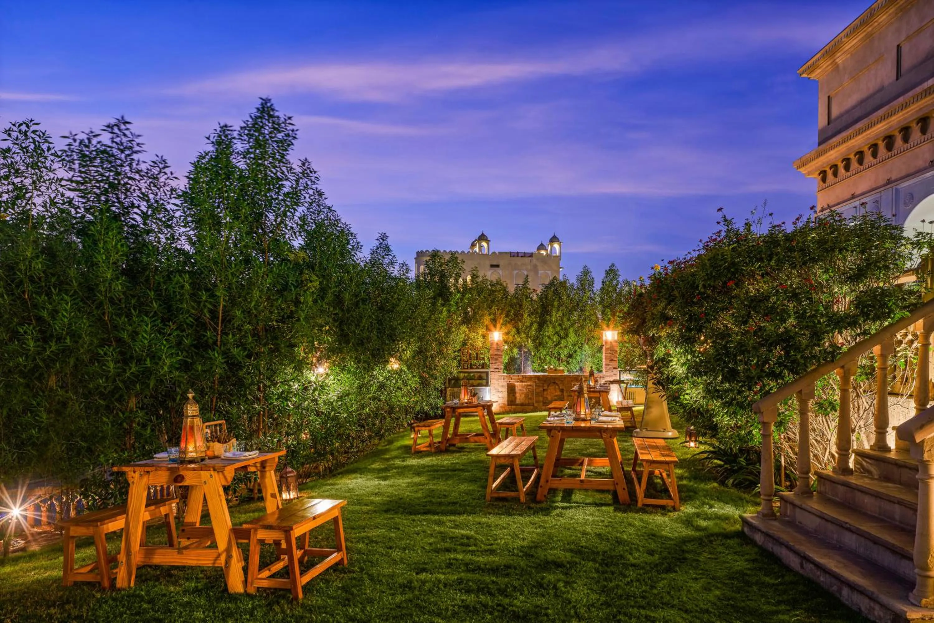 Restaurant/places to eat in Fairmont Jaipur