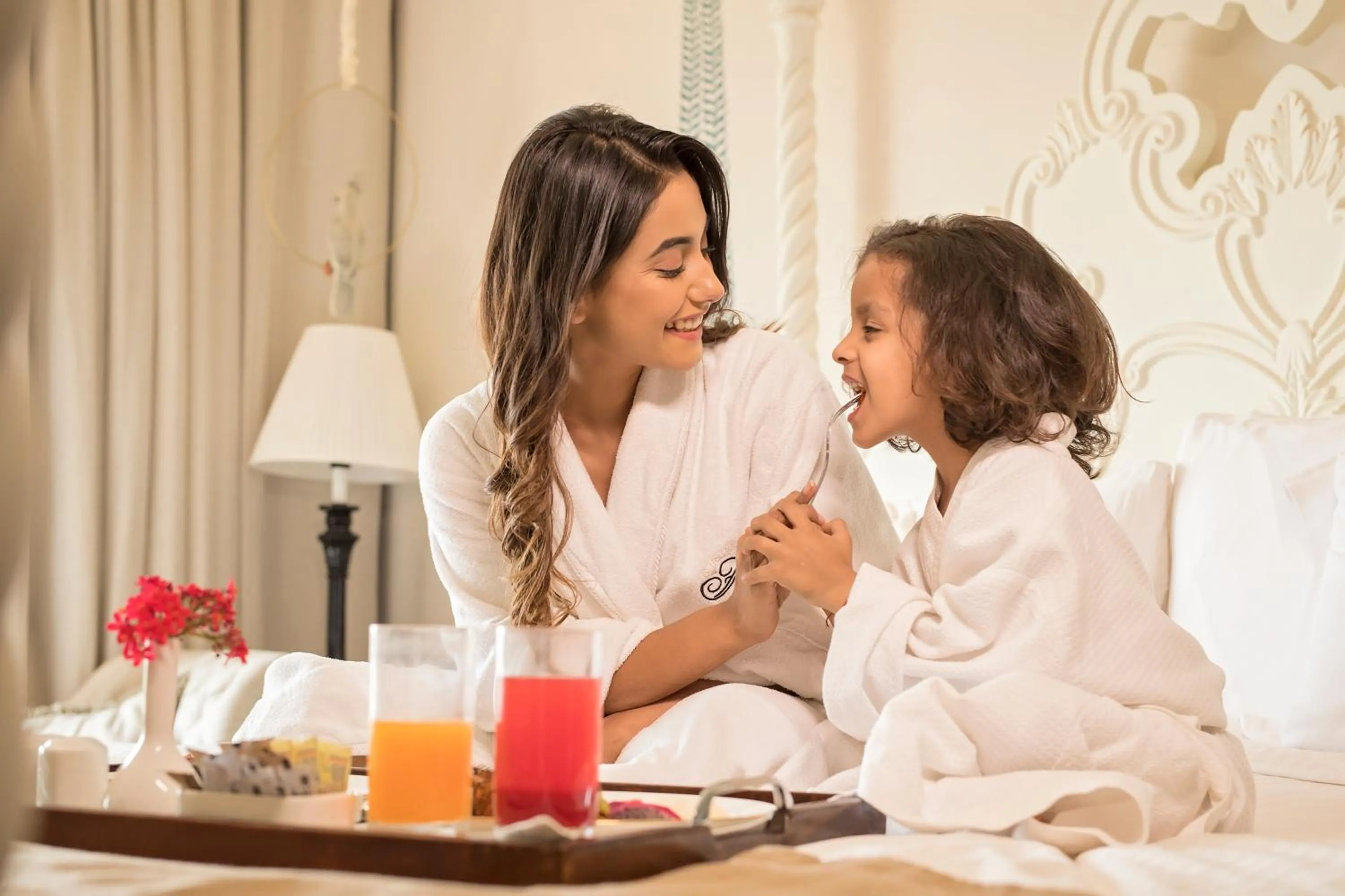 Bed in Fairmont Jaipur