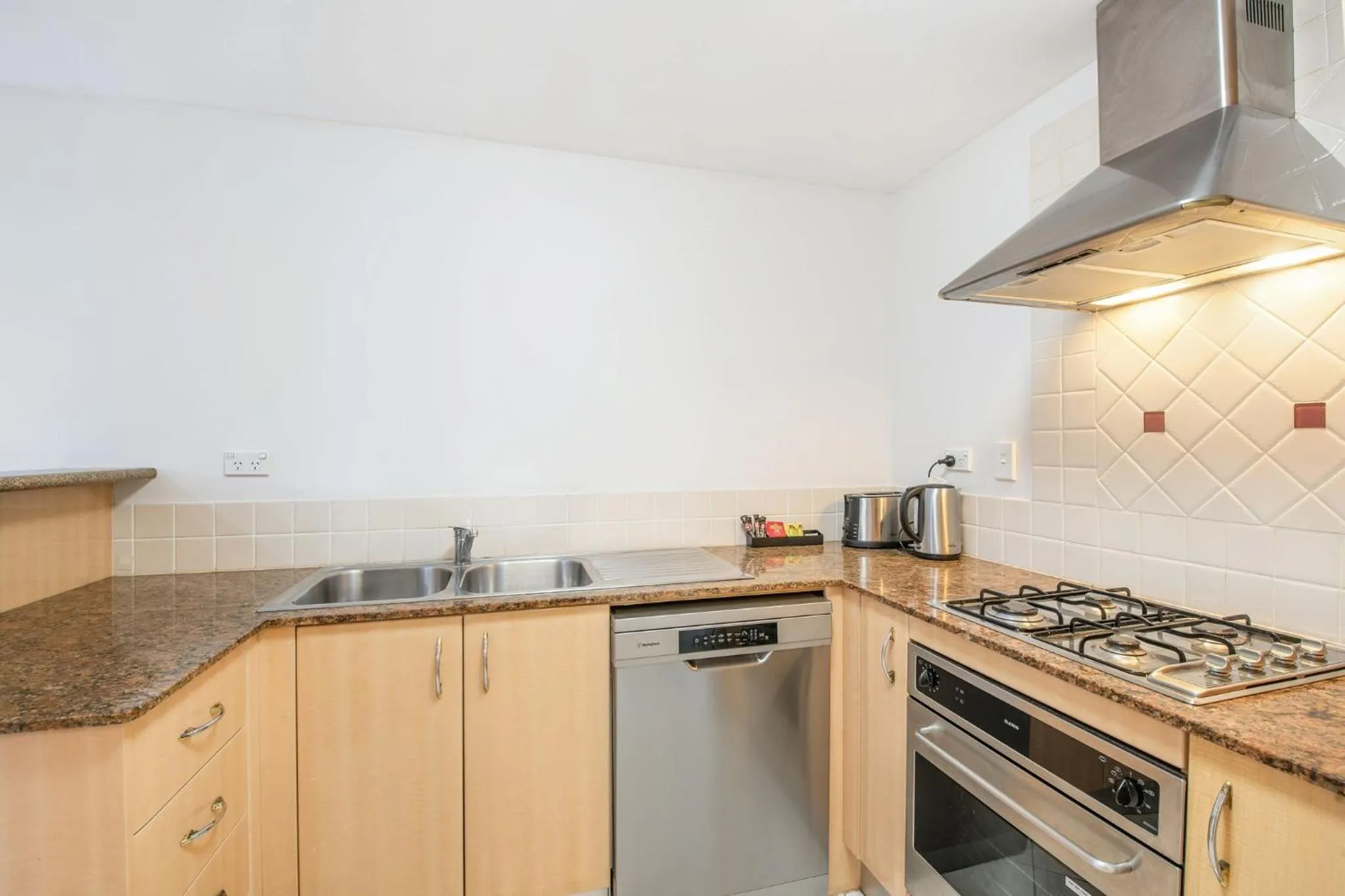 Coffee/tea facilities in The Lakes Resort Cairns