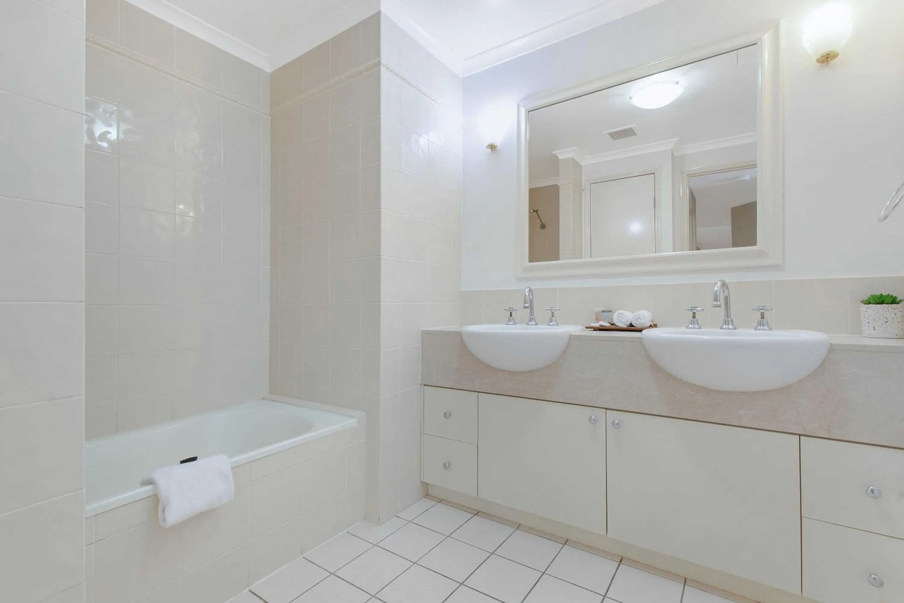 Shower in The Lakes Resort Cairns