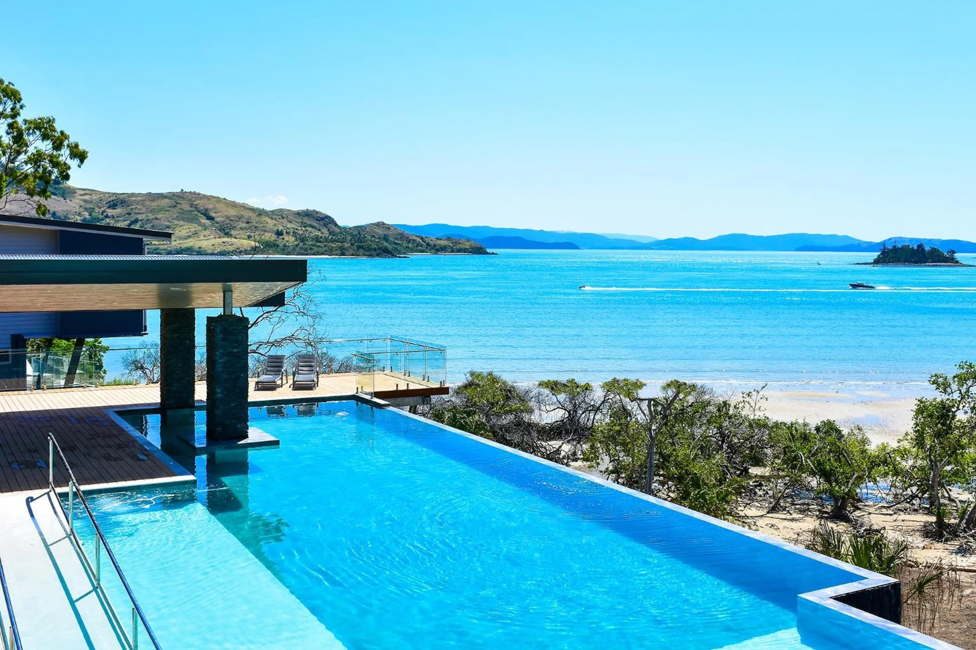 Swimming pool in Hamilton Island Holiday Homes