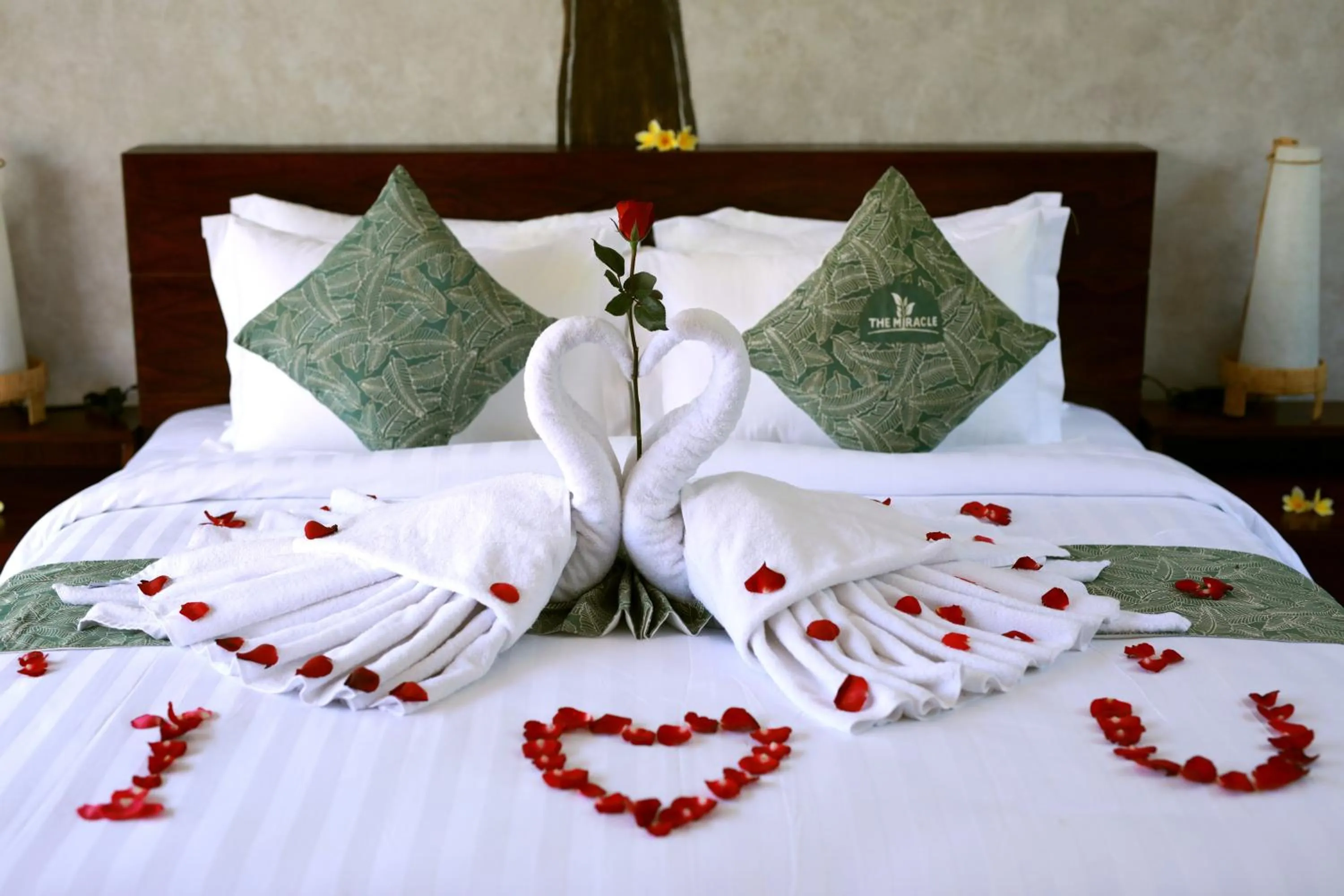 Bed in The Miracle Villa Nusa Dua