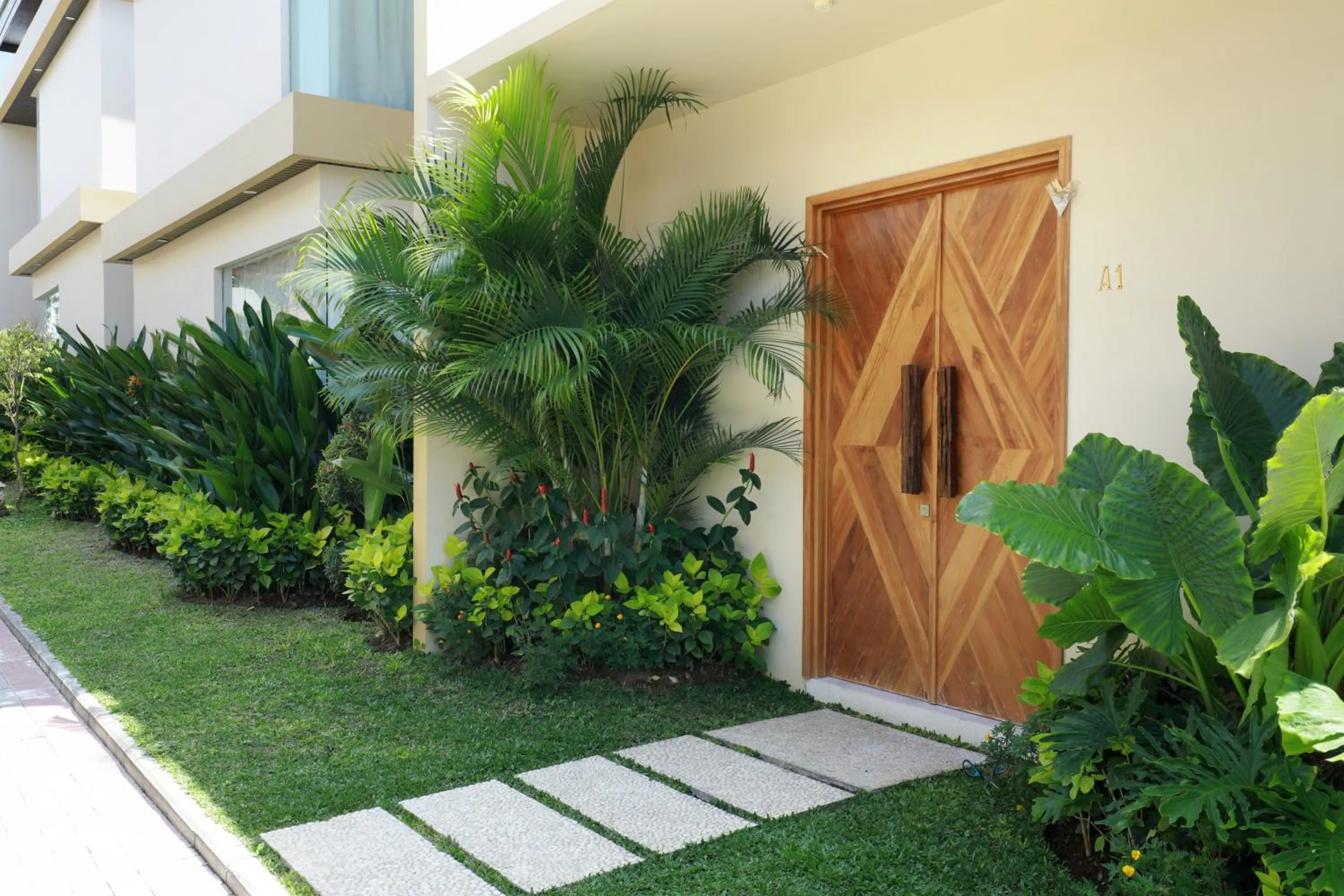 Garden in The Miracle Villa Nusa Dua