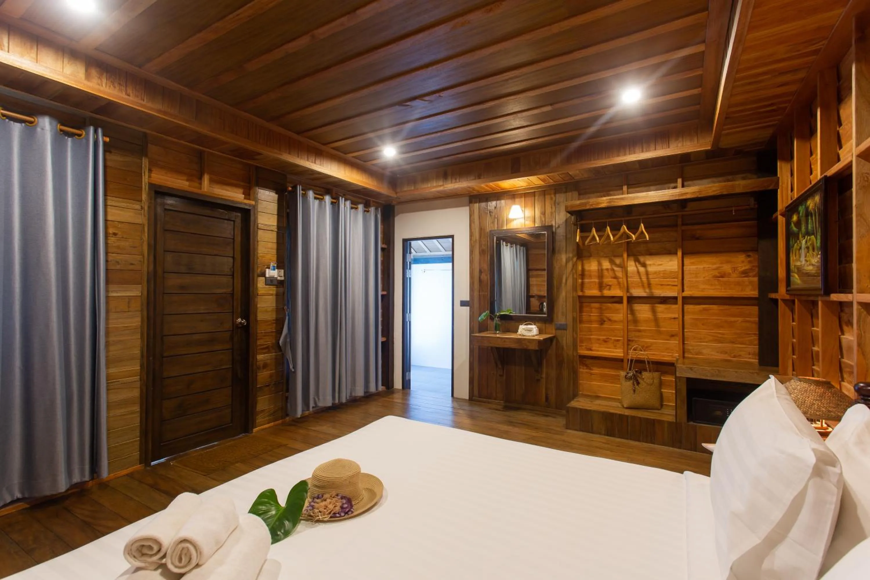 Bedroom, Bed in Koh Tao Relax Freedom Beach Resort