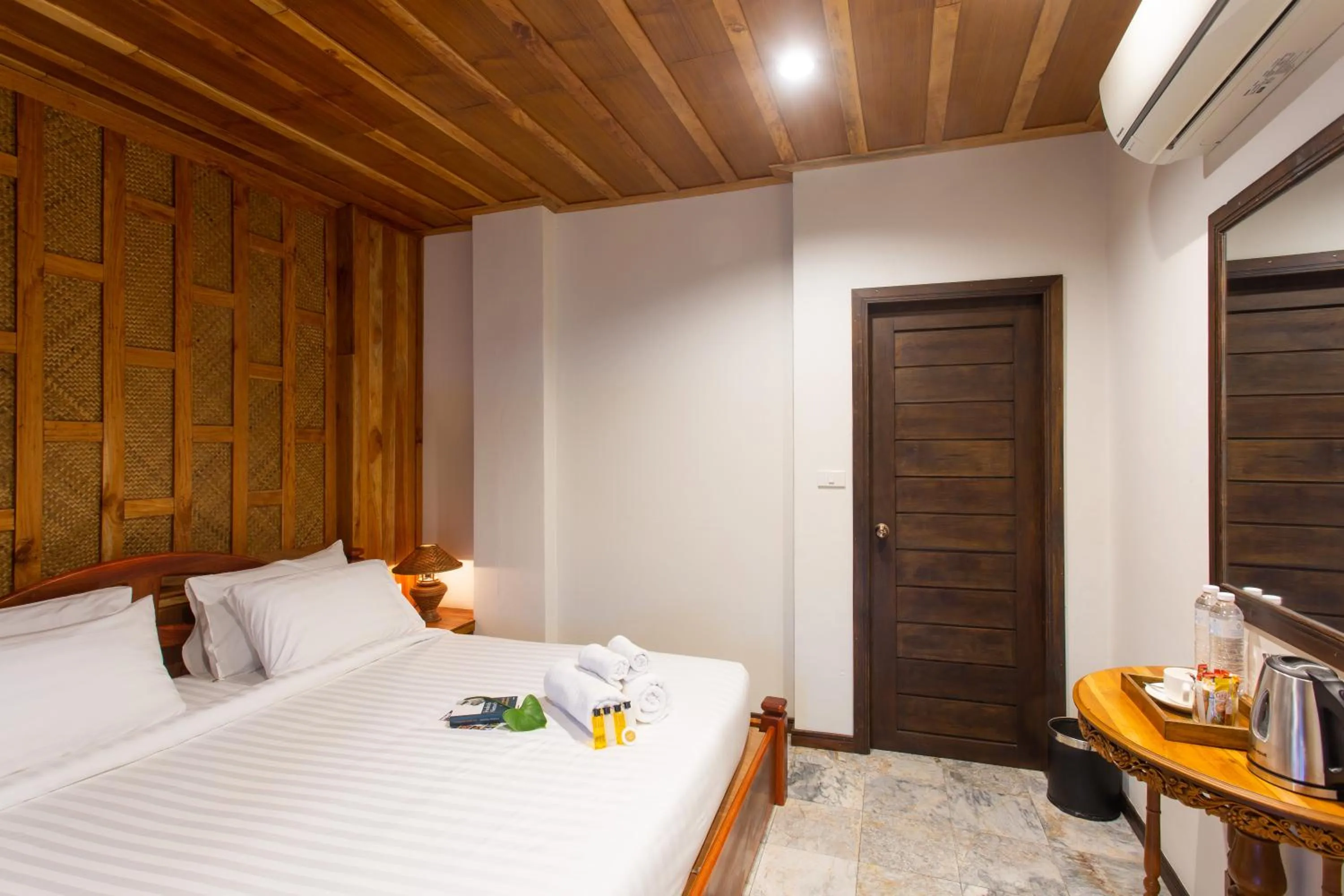 Bedroom, Bed in Koh Tao Relax Freedom Beach Resort