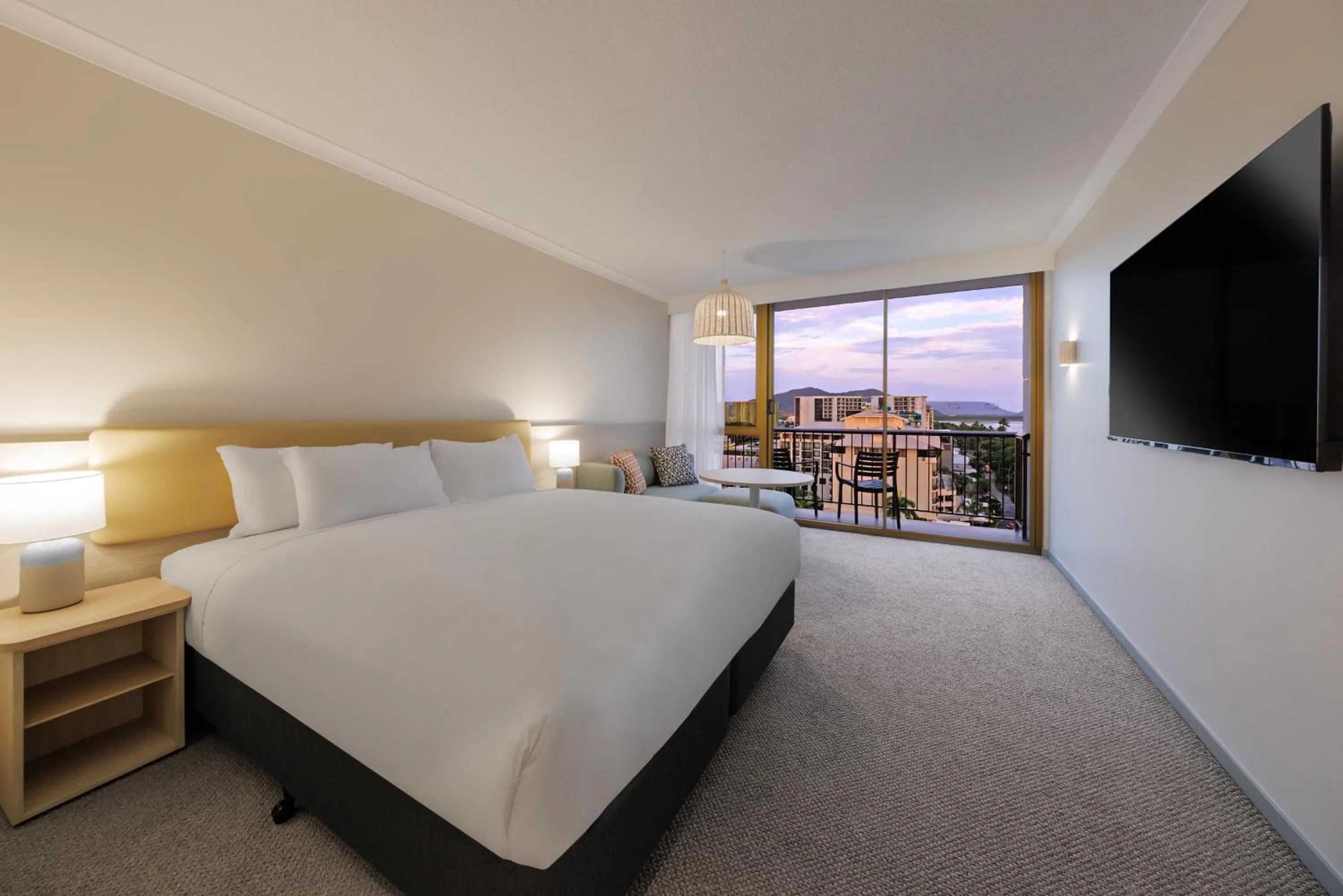 Bed in Pacific Hotel Cairns