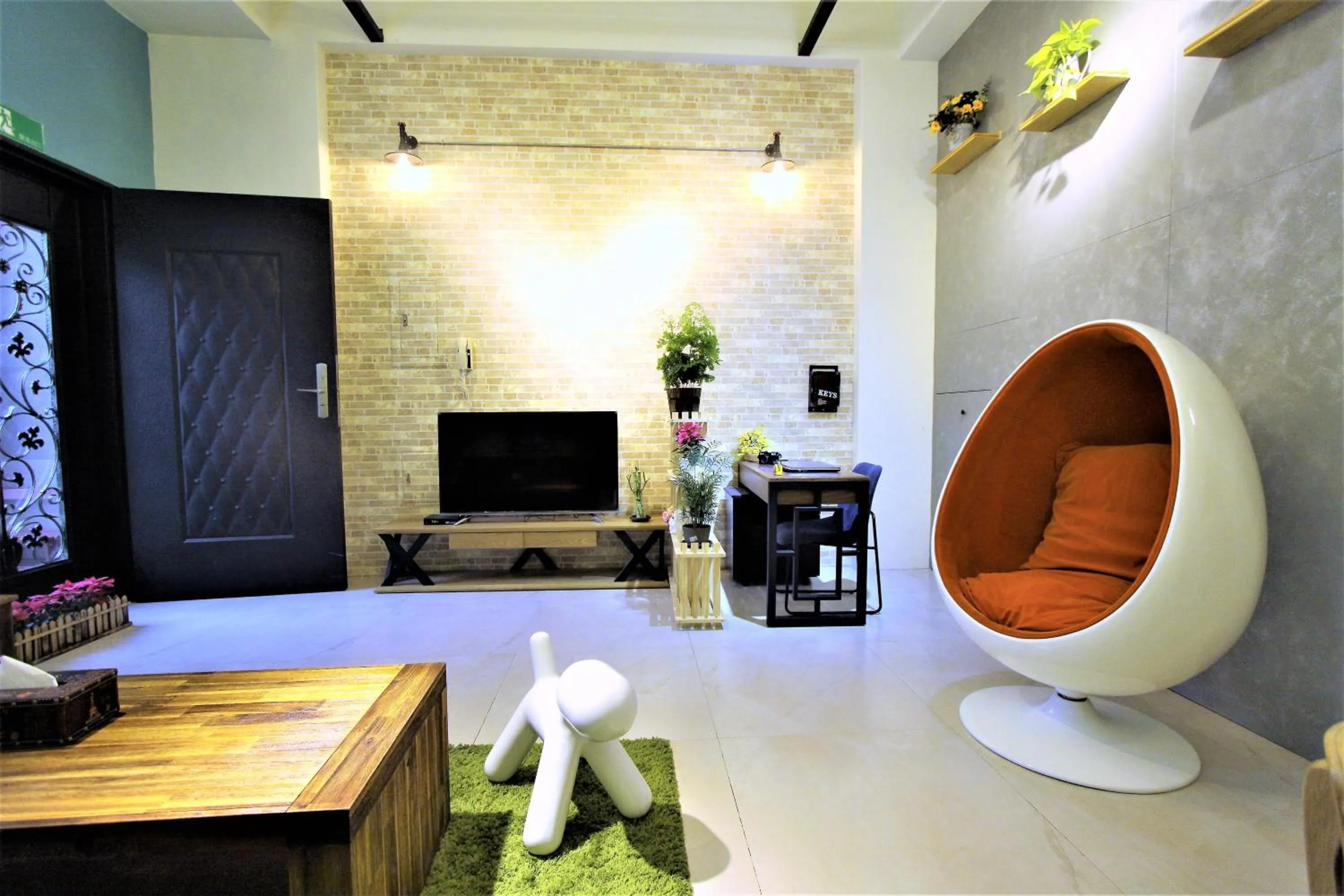 Communal lounge/ TV room in East Coast