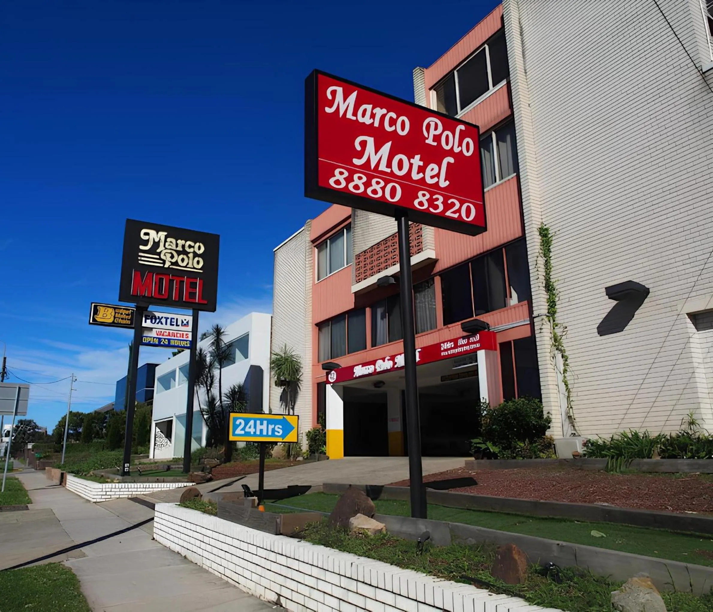 Property building in Marco Polo Motor Inn Sydney Hotel