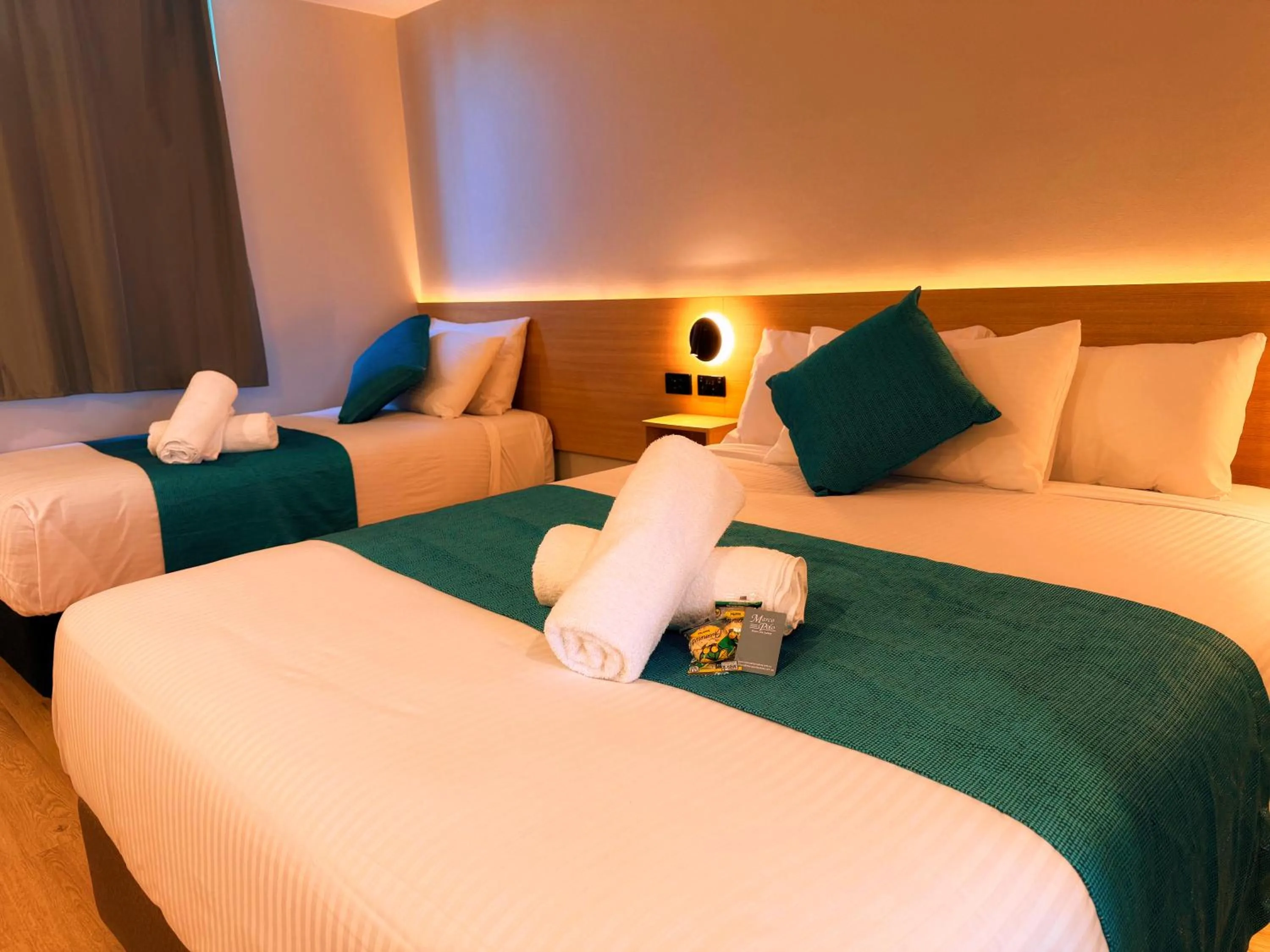 Bedroom, Bed in Marco Polo Motor Inn Sydney Hotel