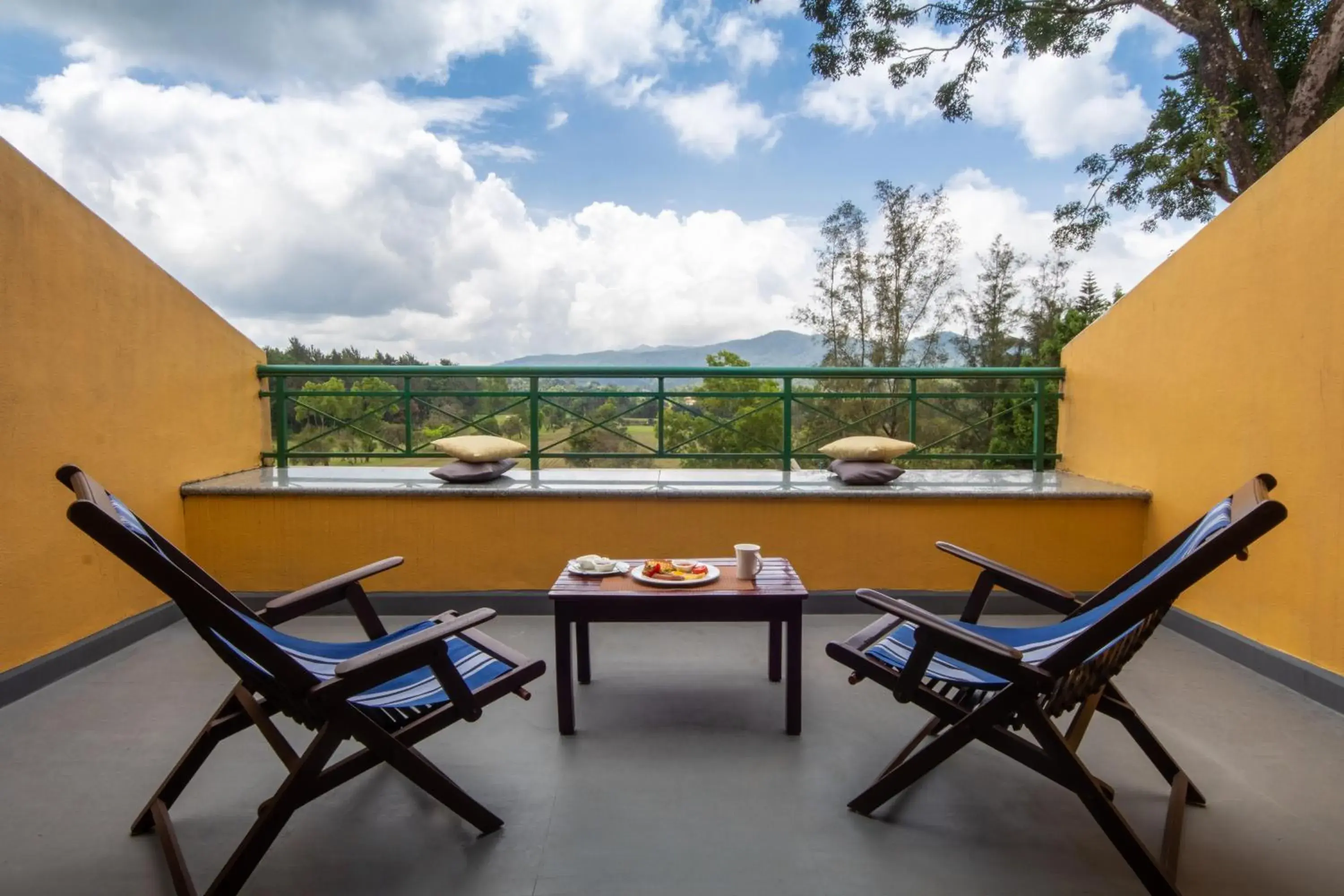 Golf View Room with Balcony (Stay 2 nights & above, Enjoy a bucket of Pint Beer once per stay) in Amritara Ambatty Greens Resort Golf View Room with Balcony (Stay 2 nights & above, Enjoy a bucket of Pint Beer once per stay) in Amritara Ambatty Greens Resort