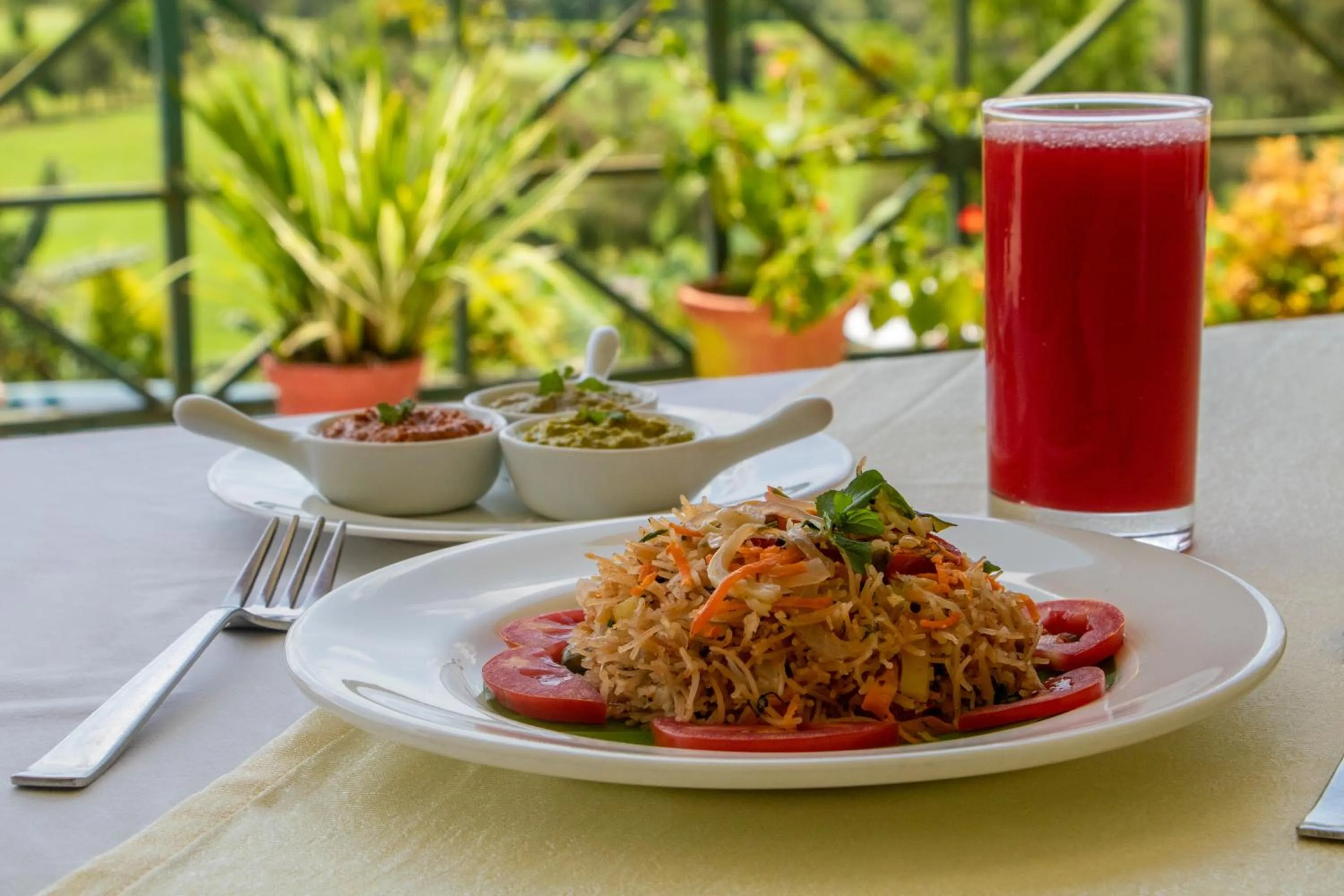 Food and drinks in Amritara Ambatty Greens Resort