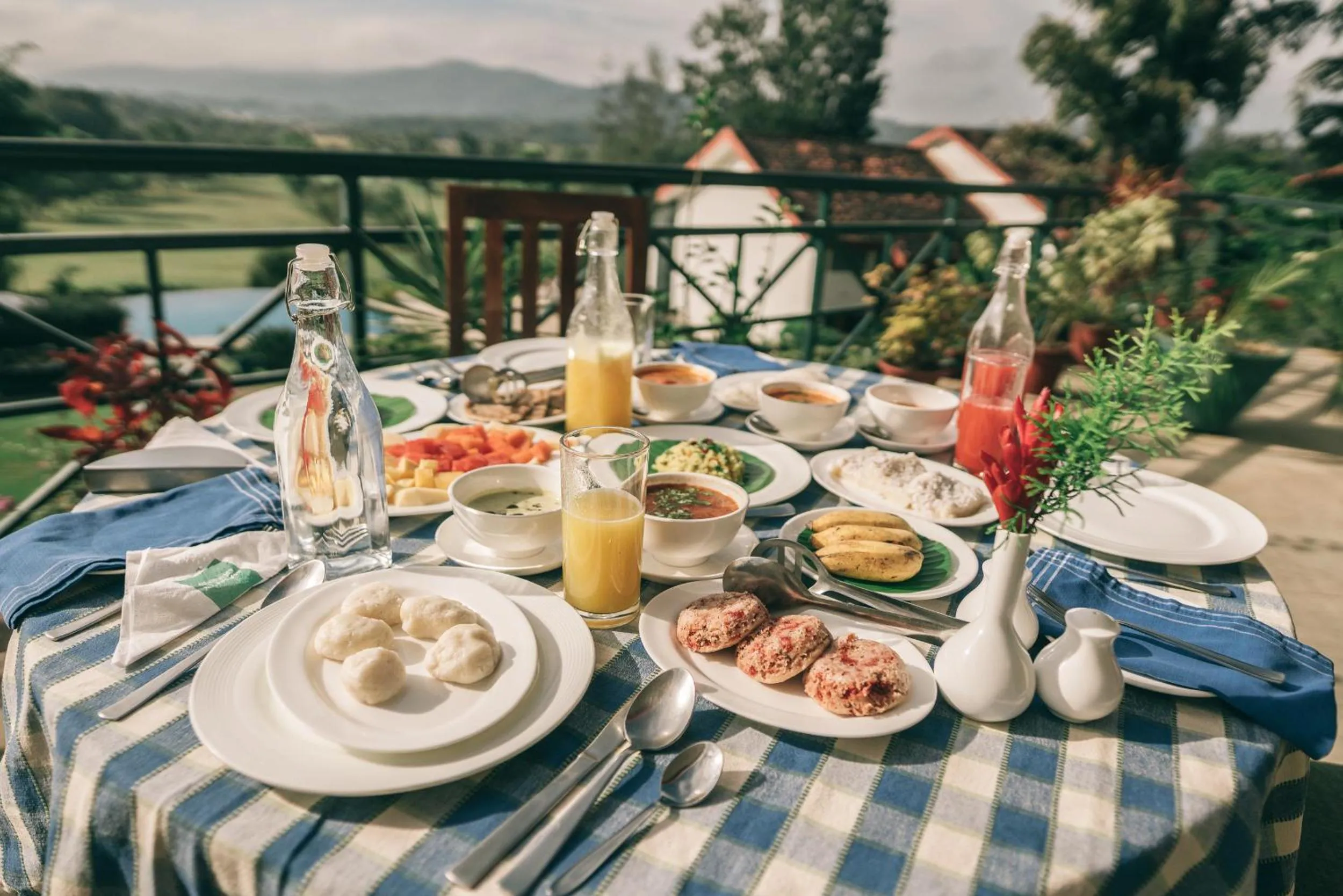 Food and drinks in Amritara Ambatty Greens Resort