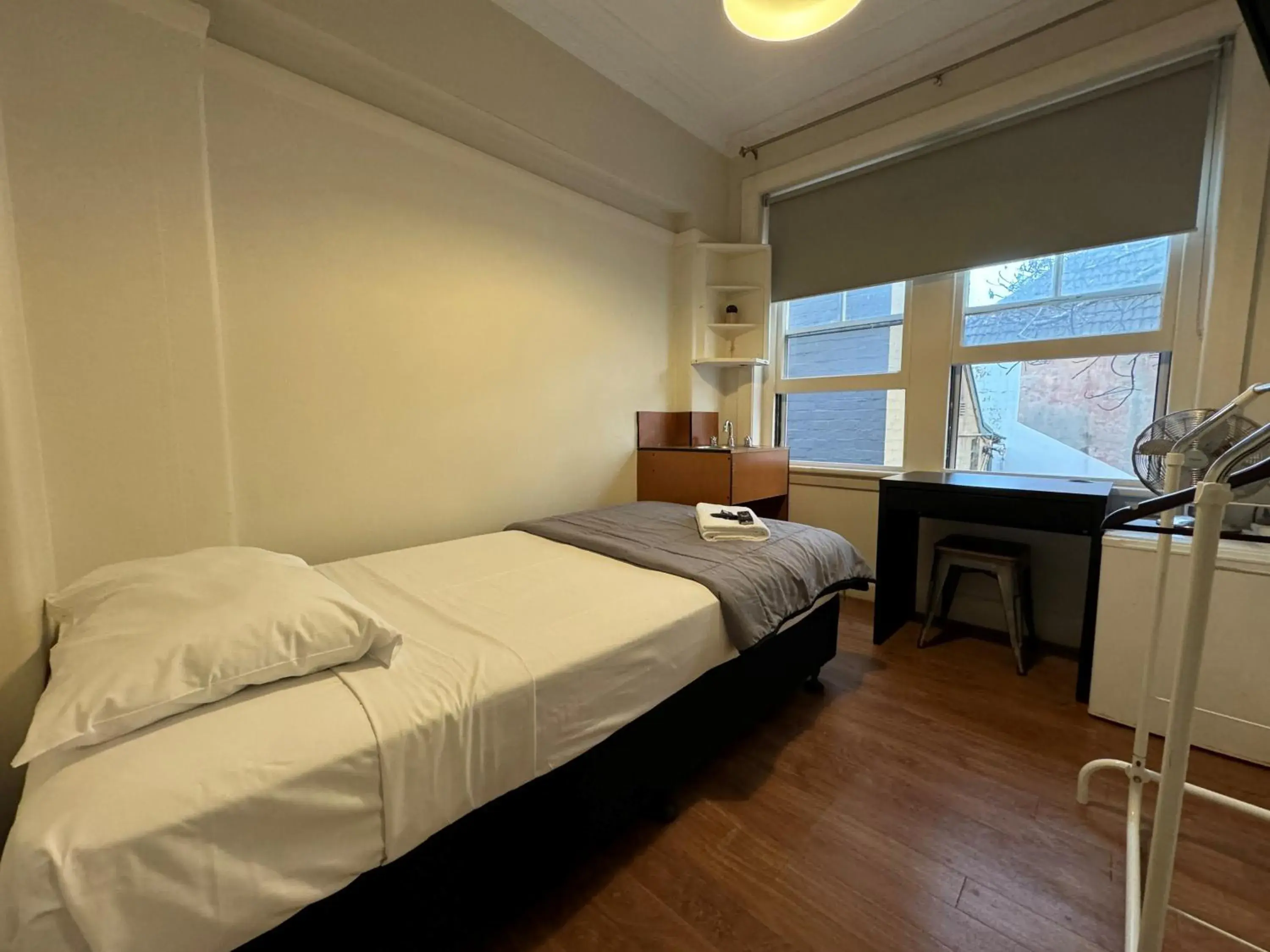 Single Room with Shared Bathroom in Highfield Private Hotel Single Room with Shared Bathroom in Highfield Private Hotel