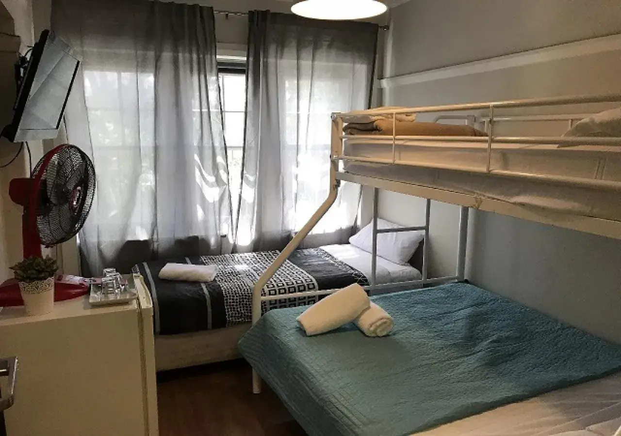 Family Room with Shared Bathroom in Highfield Private Hotel Family Room with Shared Bathroom in Highfield Private Hotel