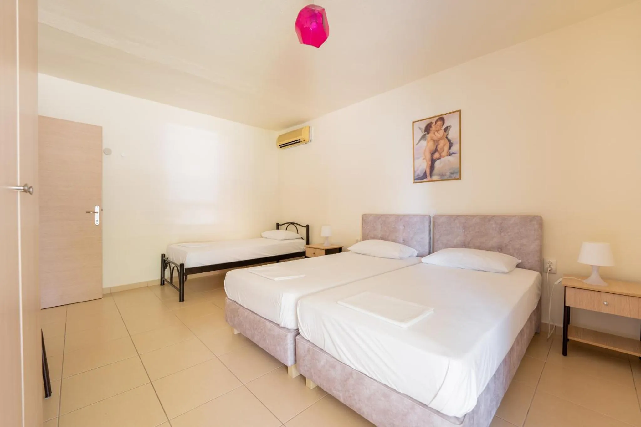 Bedroom in Kokkos Brothers