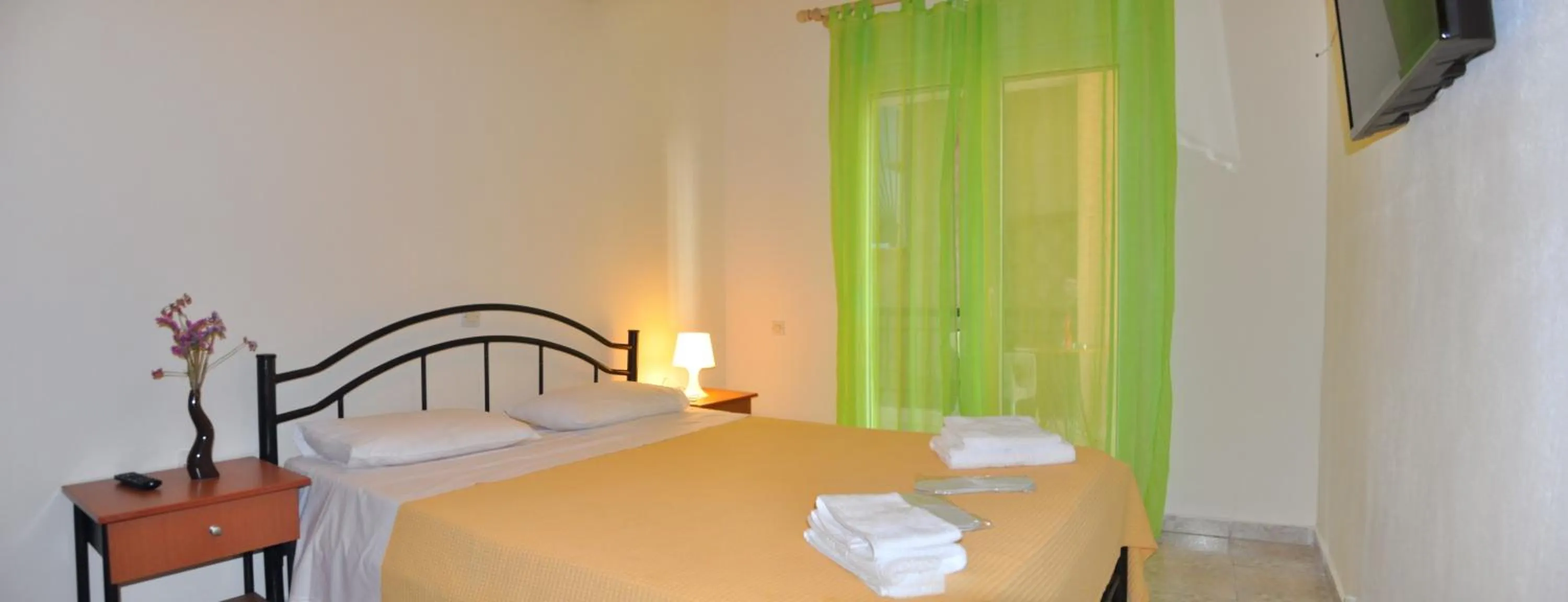 Bedroom in Kokkos Brothers