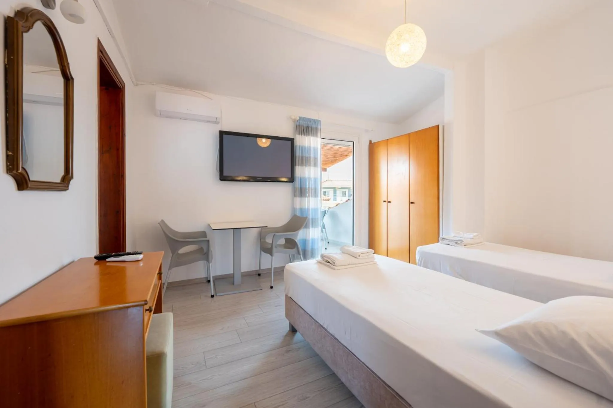 Bedroom in Kokkos Brothers