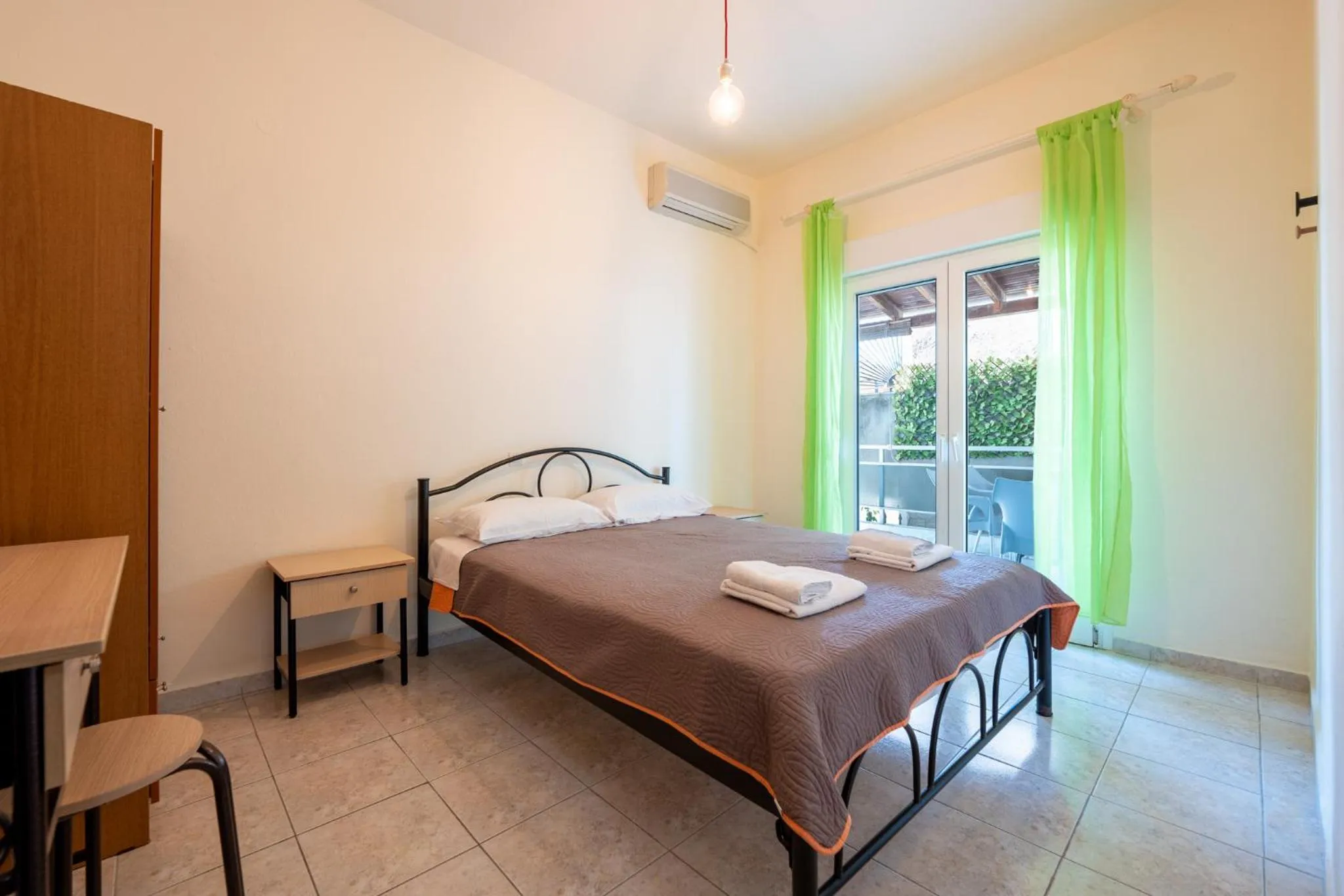 Bedroom in Kokkos Brothers