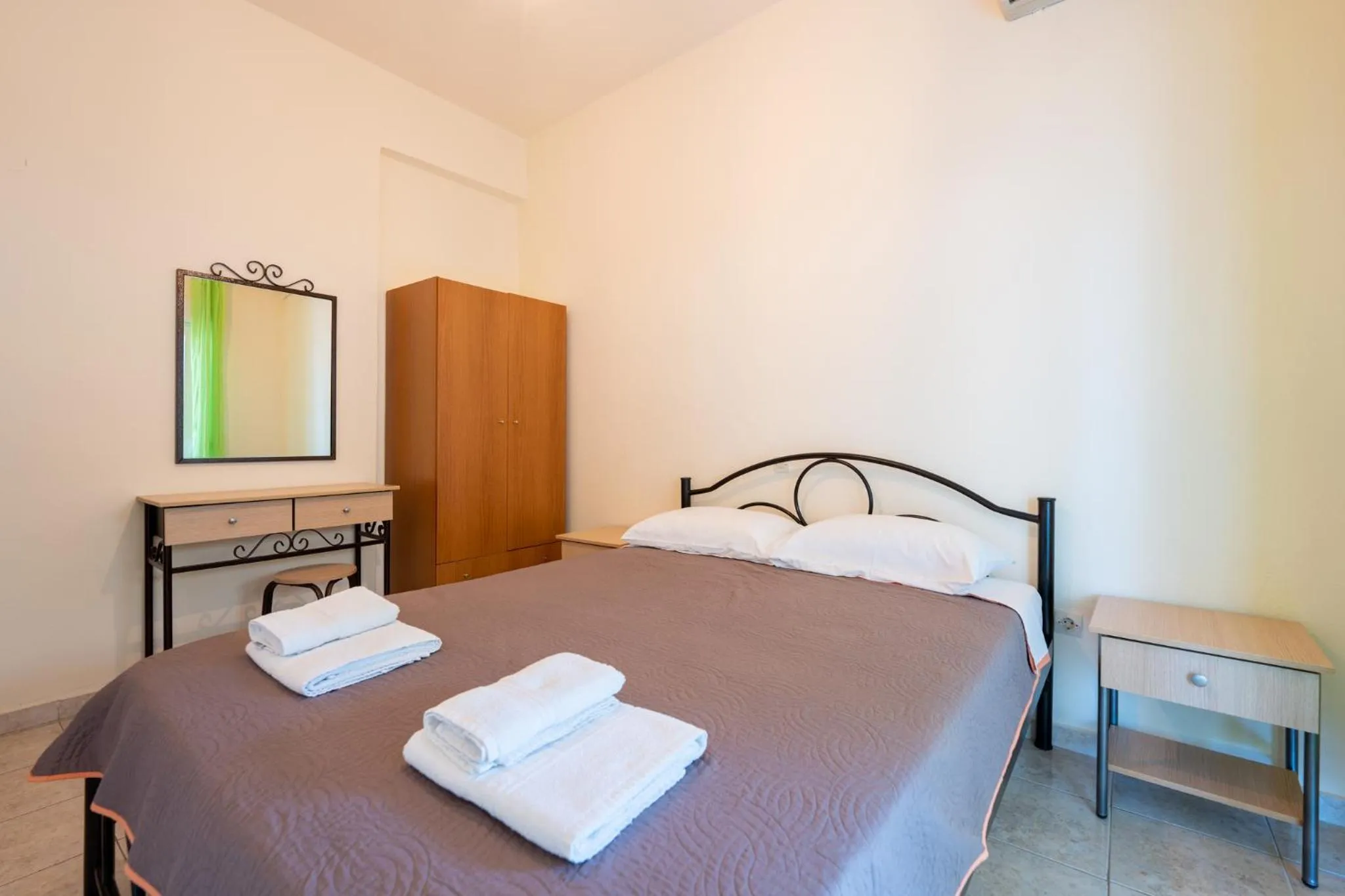 Bedroom in Kokkos Brothers