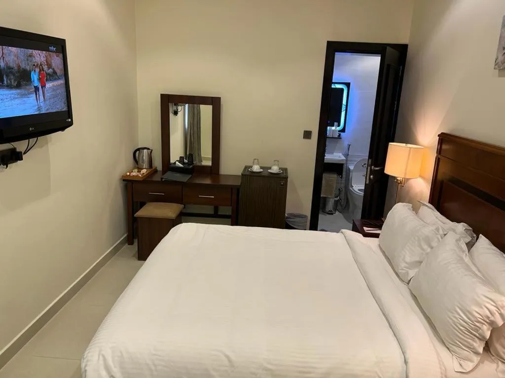 Bed in Al Gosaibi Hotel - Villa