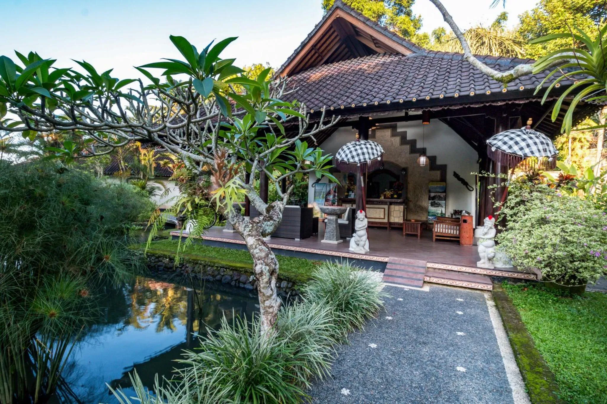 Property building in Villa Taman di Blayu by AGATA