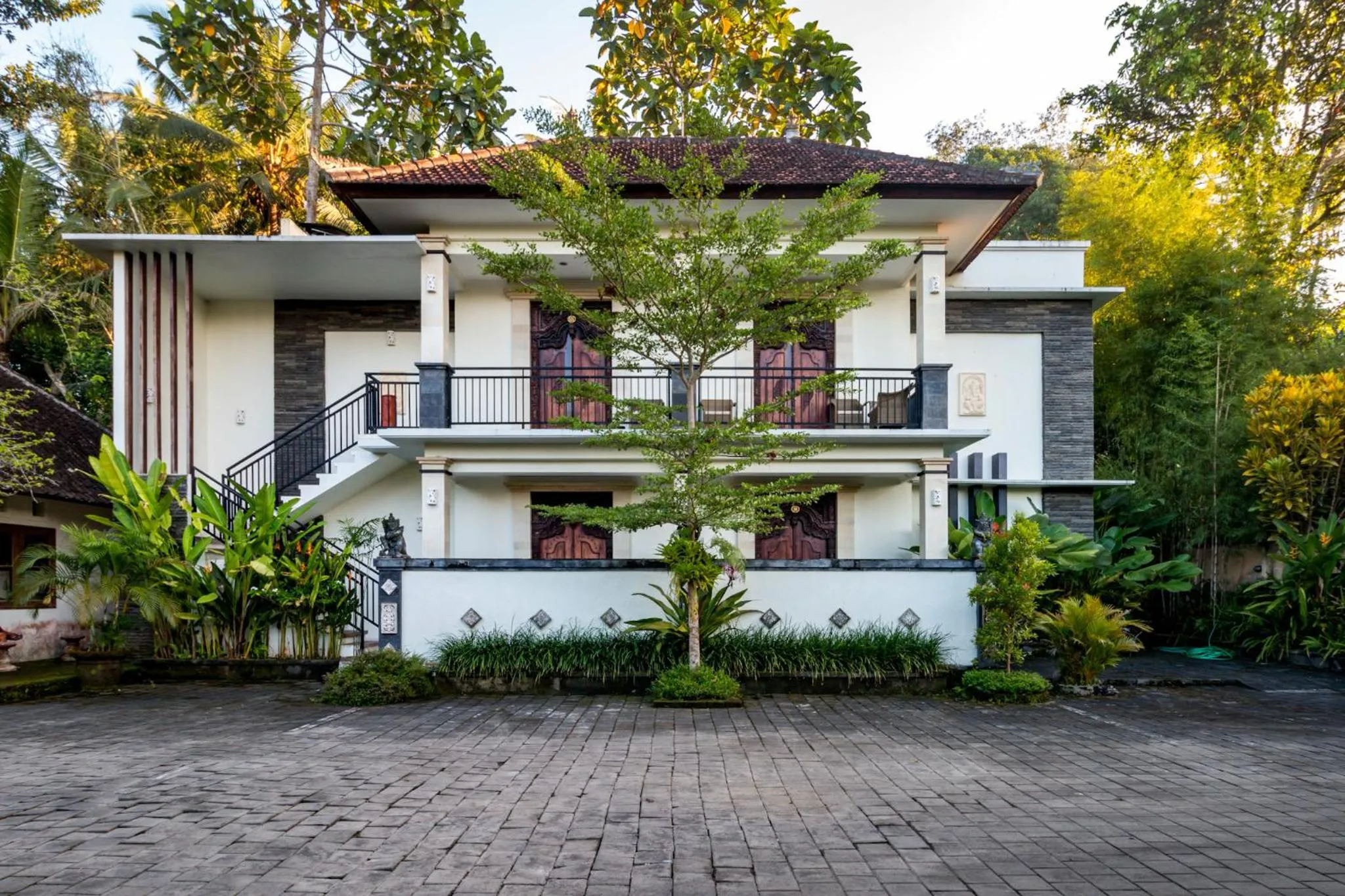Property building in Villa Taman di Blayu by AGATA