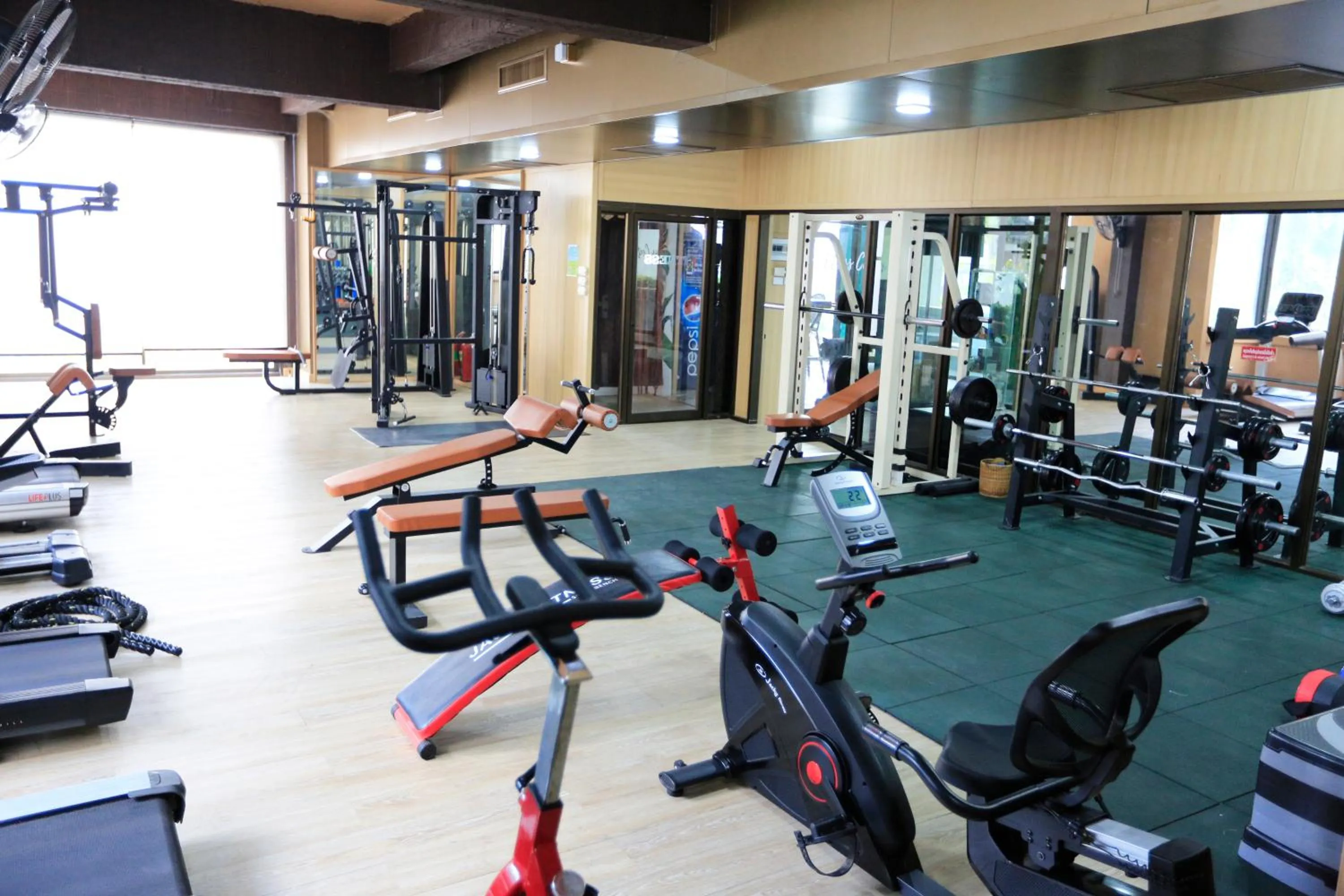 Fitness centre/facilities in Kosa Hotel & Wellness Center