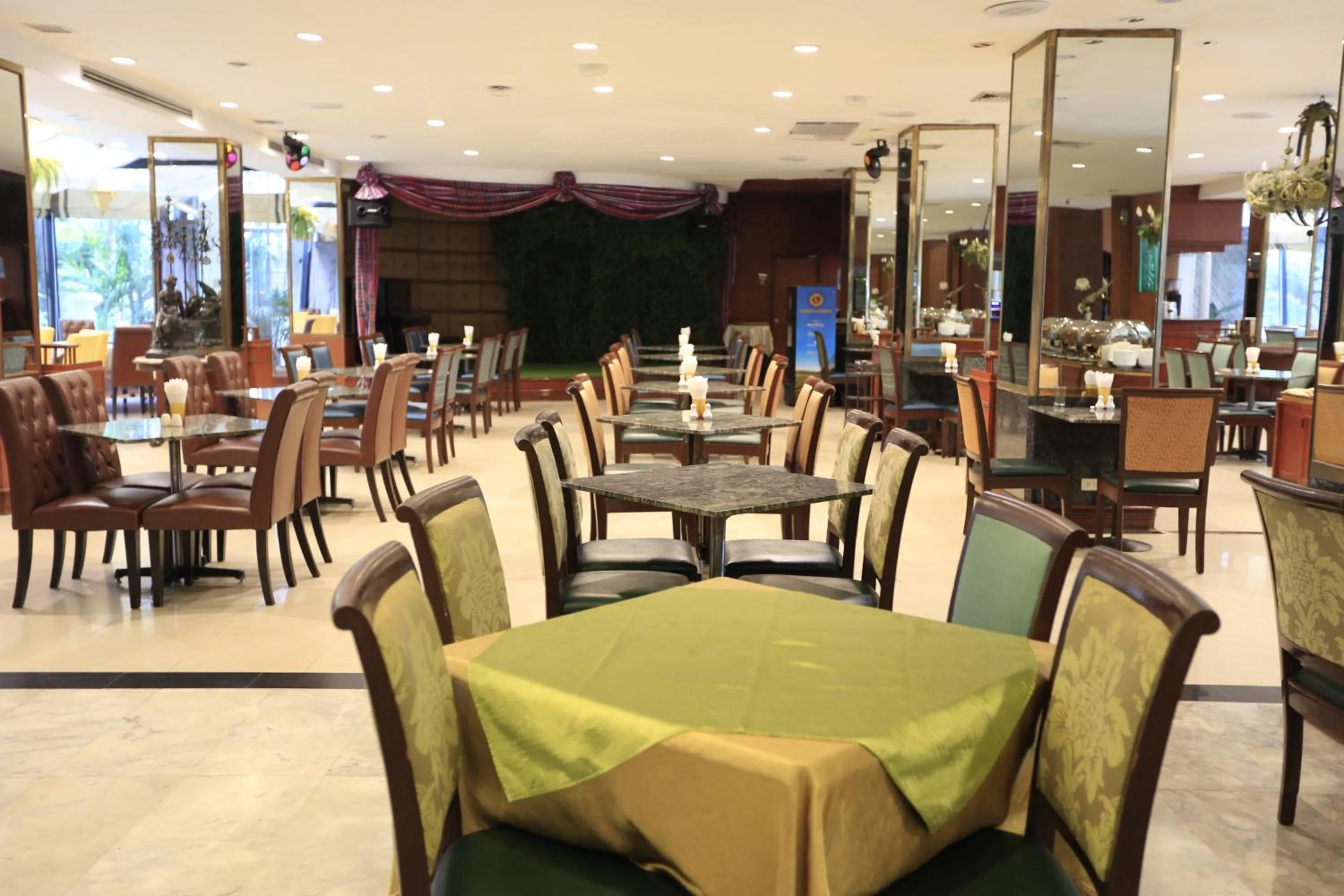 Restaurant/places to eat in Kosa Hotel & Wellness Center