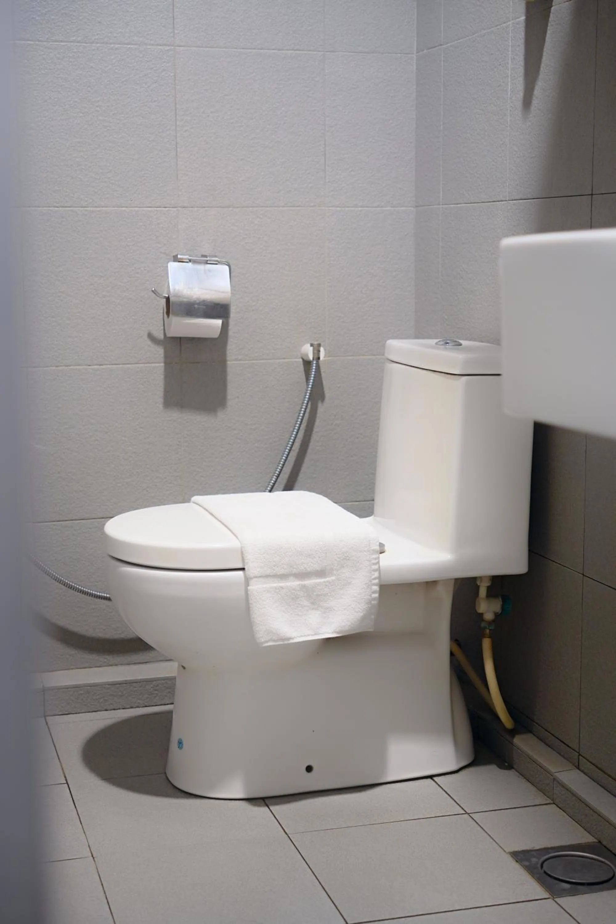 Toilet in T+ Hotel Sungai Korok