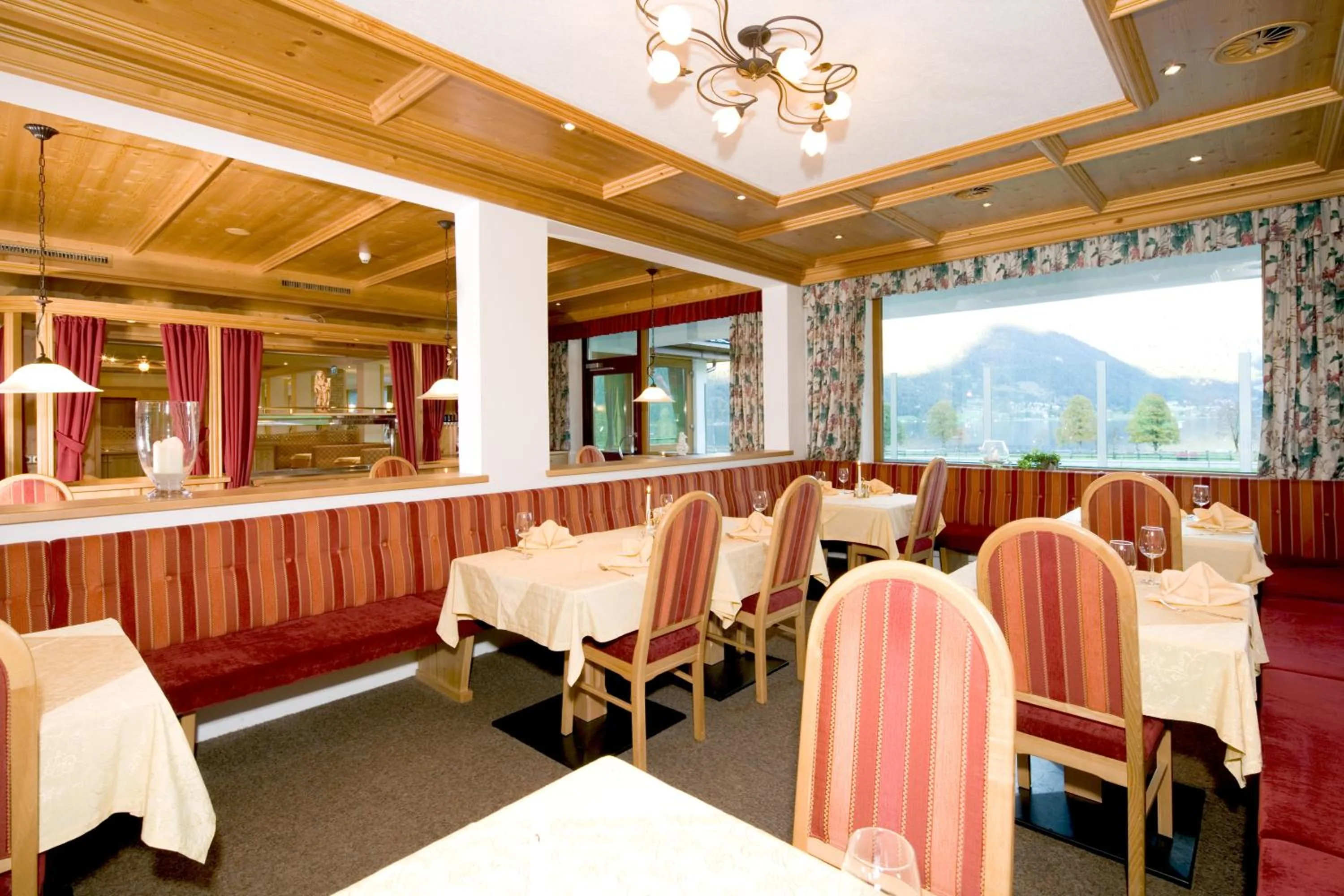 Restaurant/places to eat in Hotel Bergland