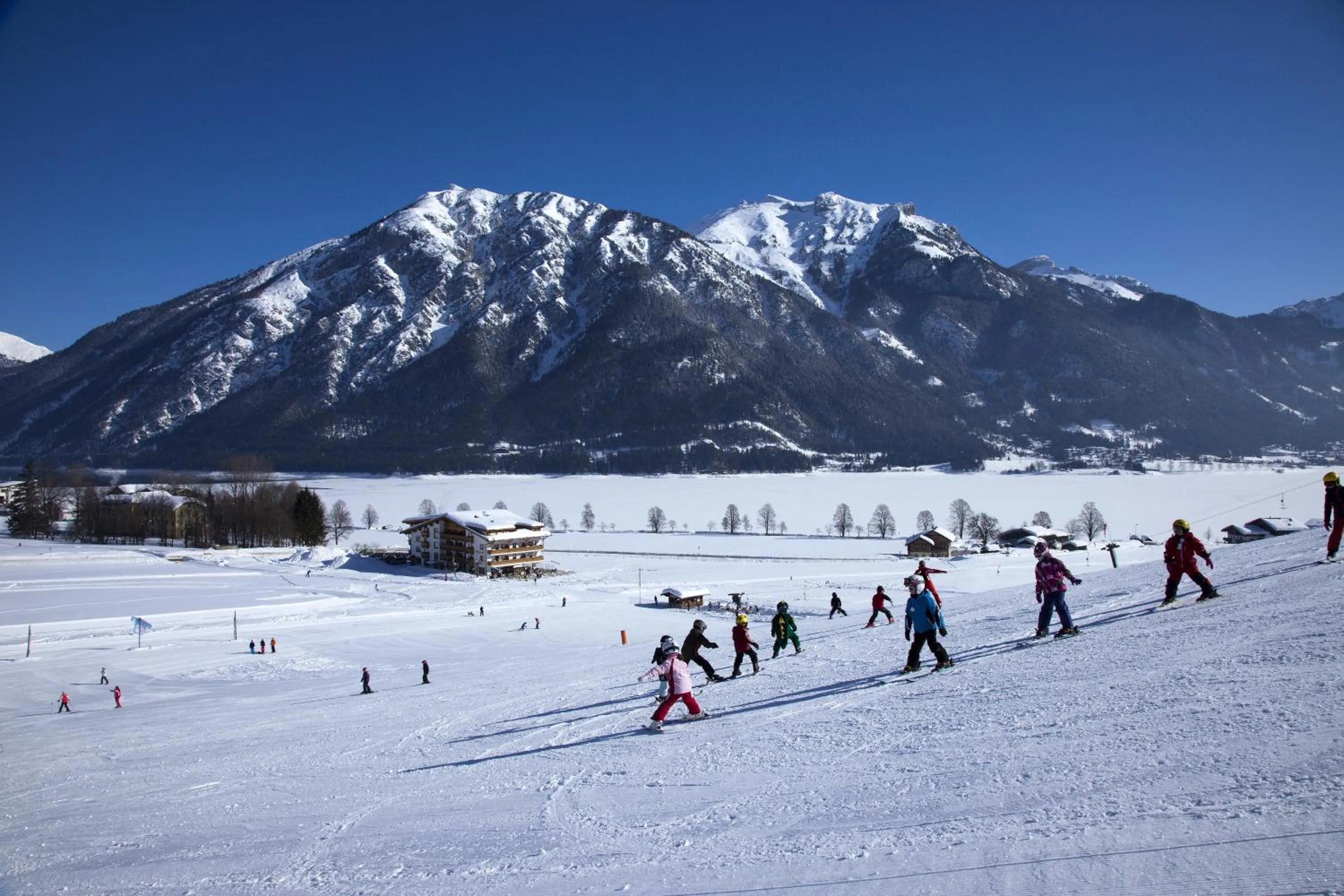 Ski School in Hotel Bergland